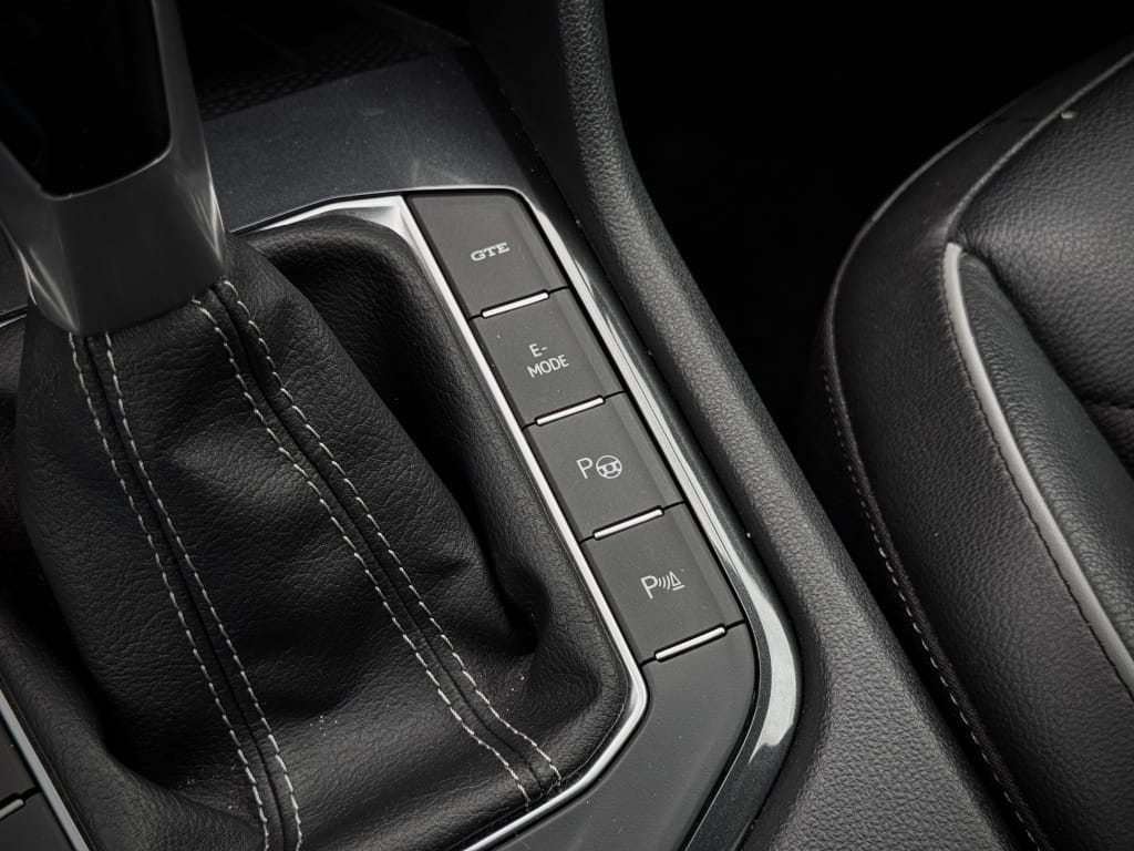 Volkswagen Tiguan — foto 31