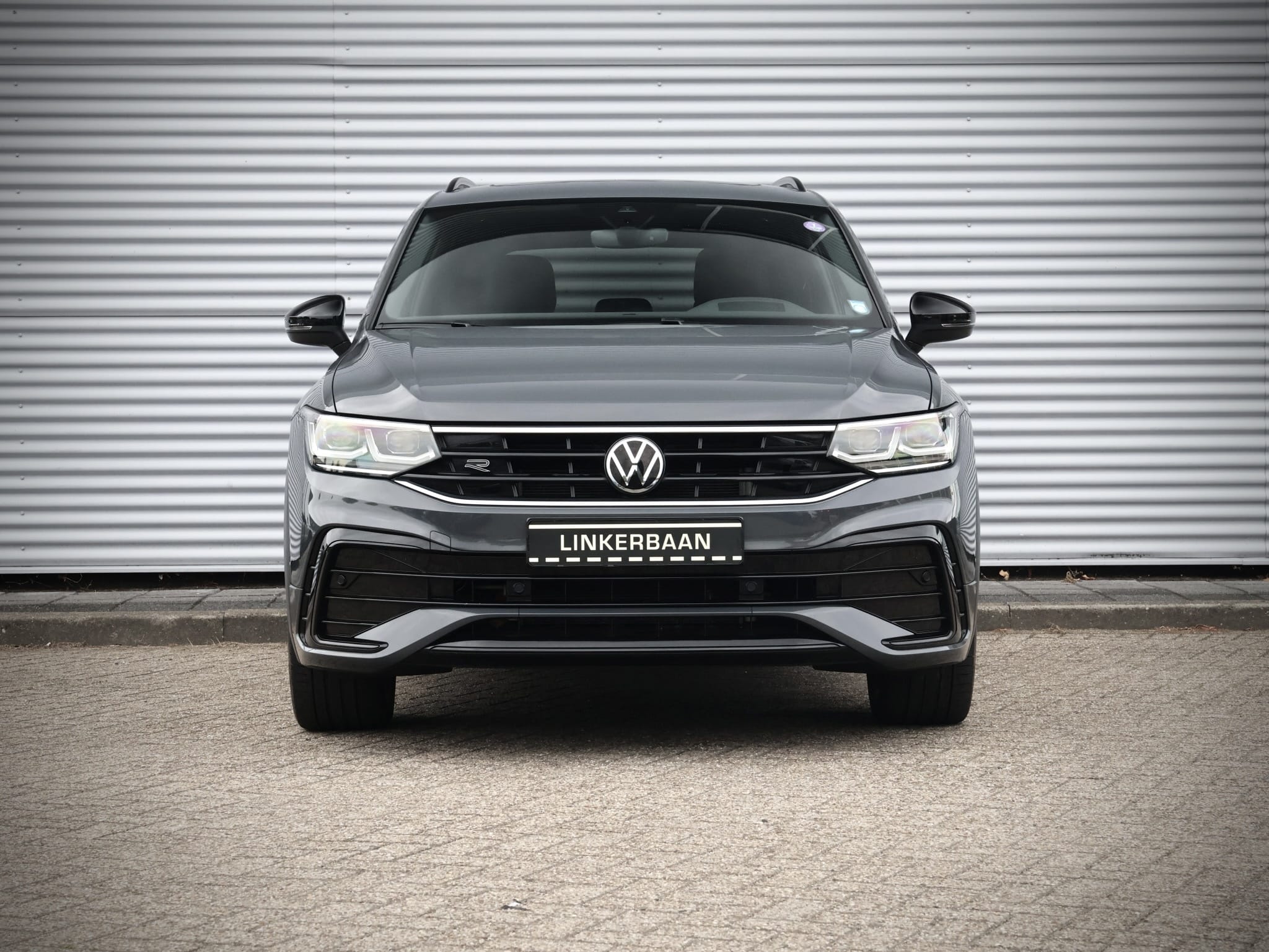 Volkswagen Tiguan — foto 13