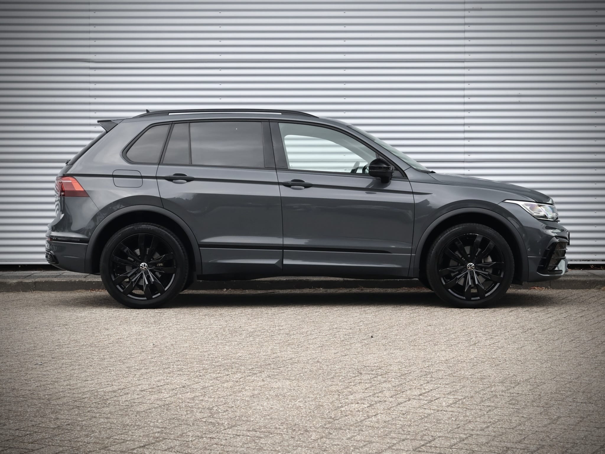 Volkswagen Tiguan — foto 15