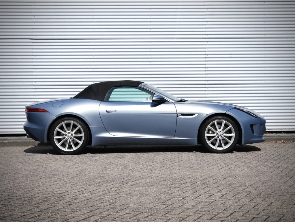 Jaguar F-Type — foto 12