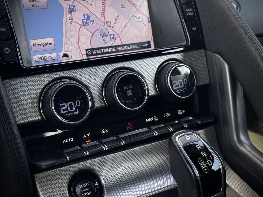 Jaguar F-Type — foto 26