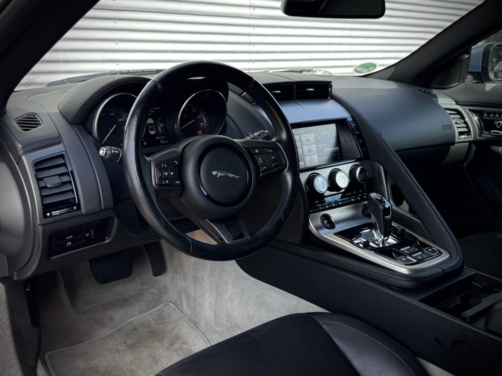 Jaguar F-Type — foto 50