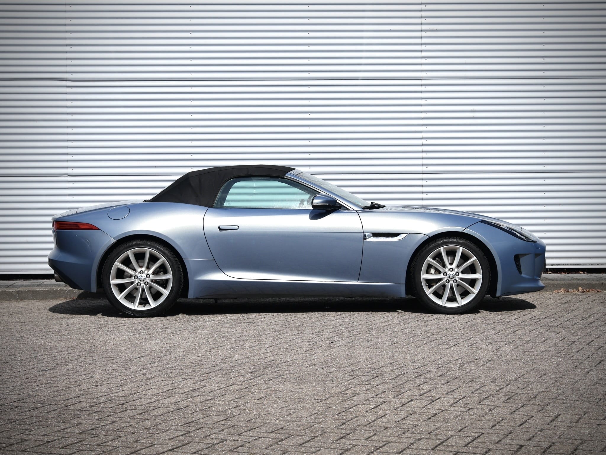 Jaguar F-Type — foto 12
