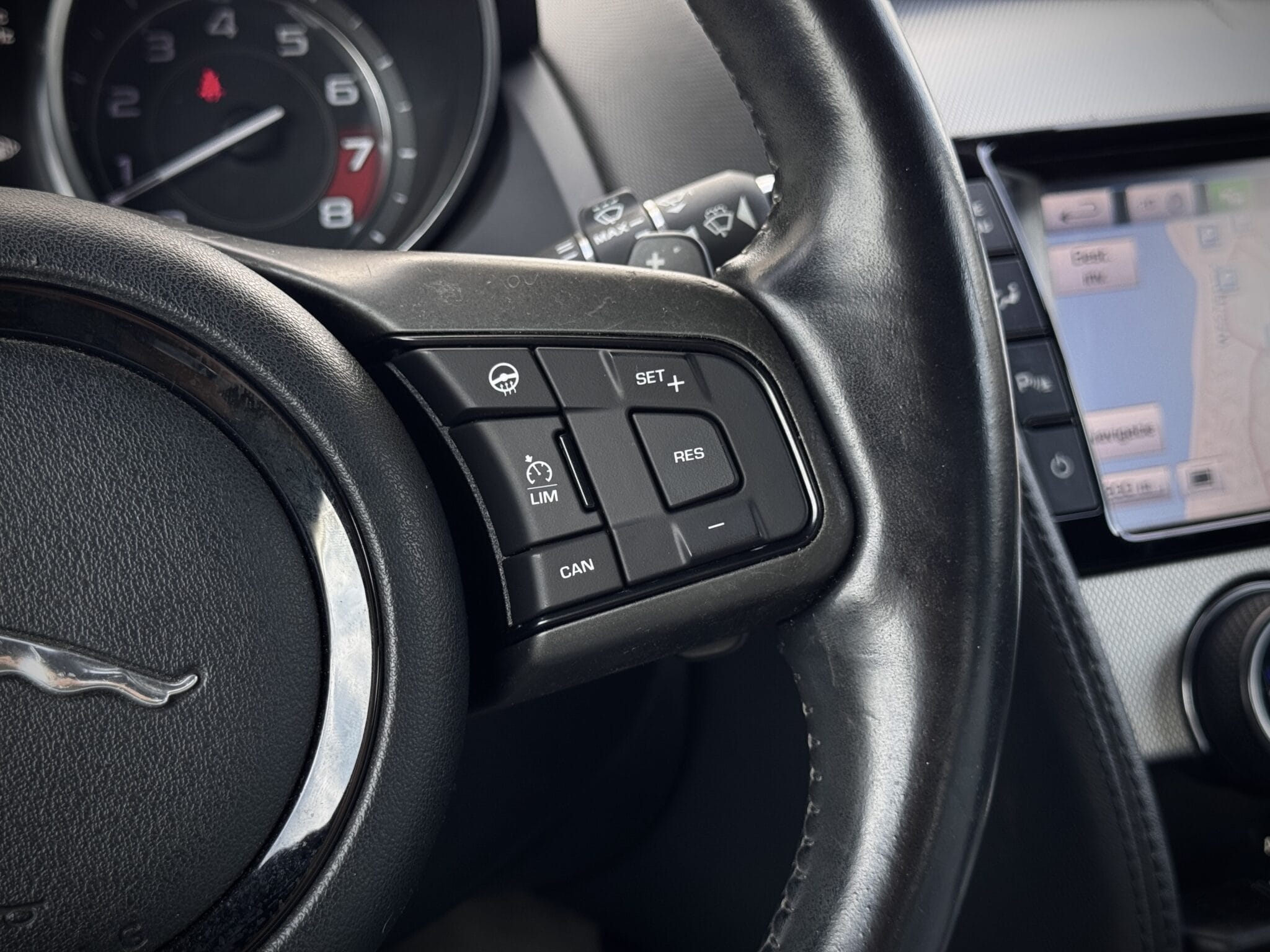 Jaguar F-Type — foto 42