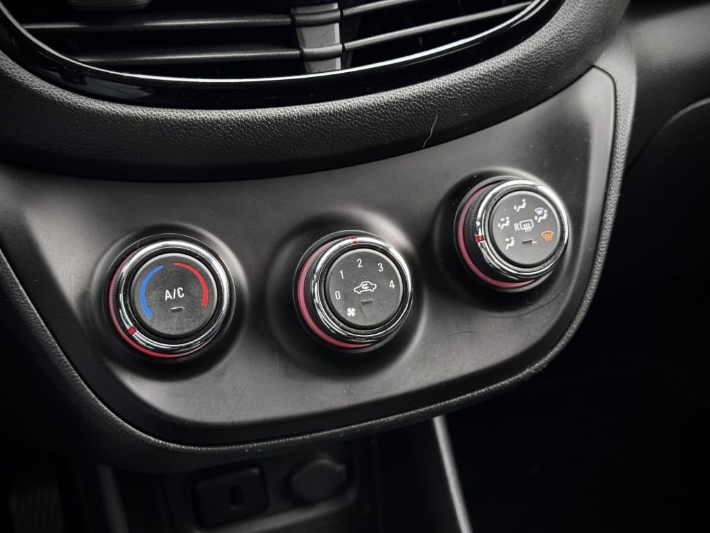 Opel KARL — foto 22
