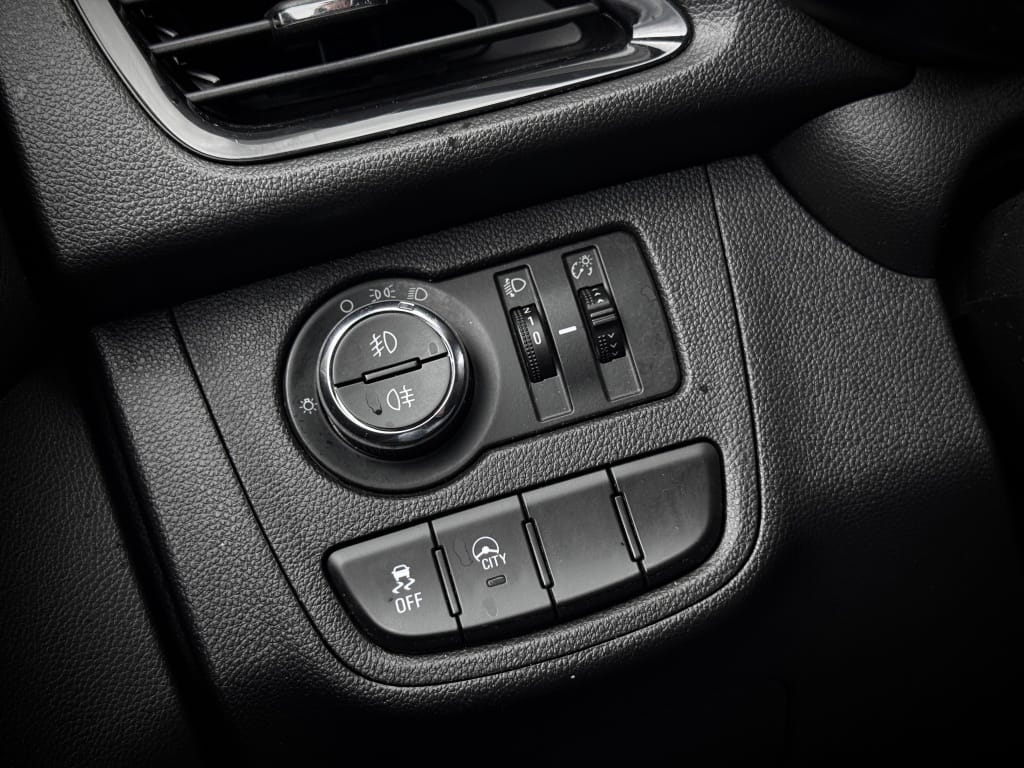 Opel KARL — foto 40