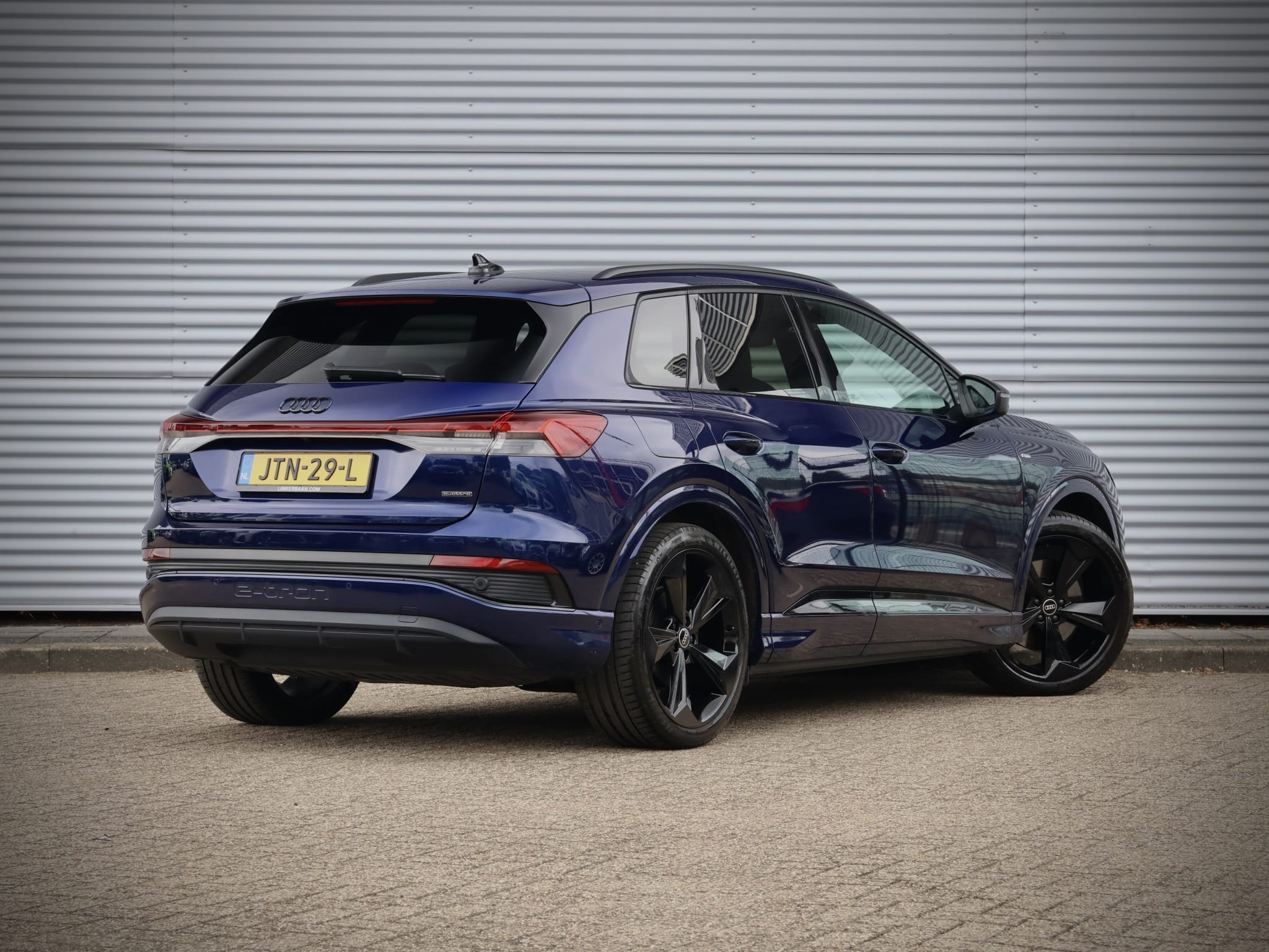 Audi Q4 e-tron — foto 3