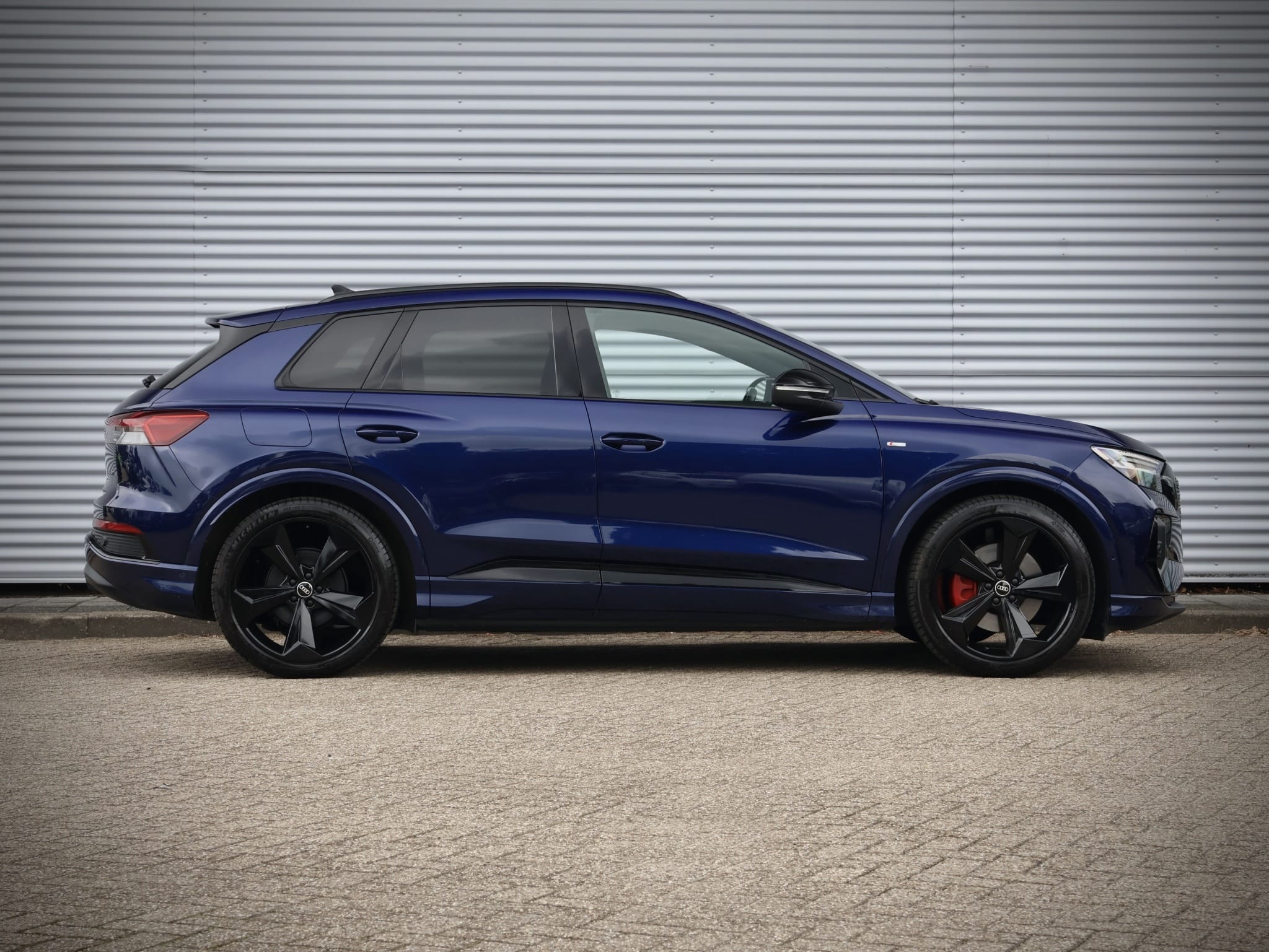 Audi Q4 e-tron — foto 13