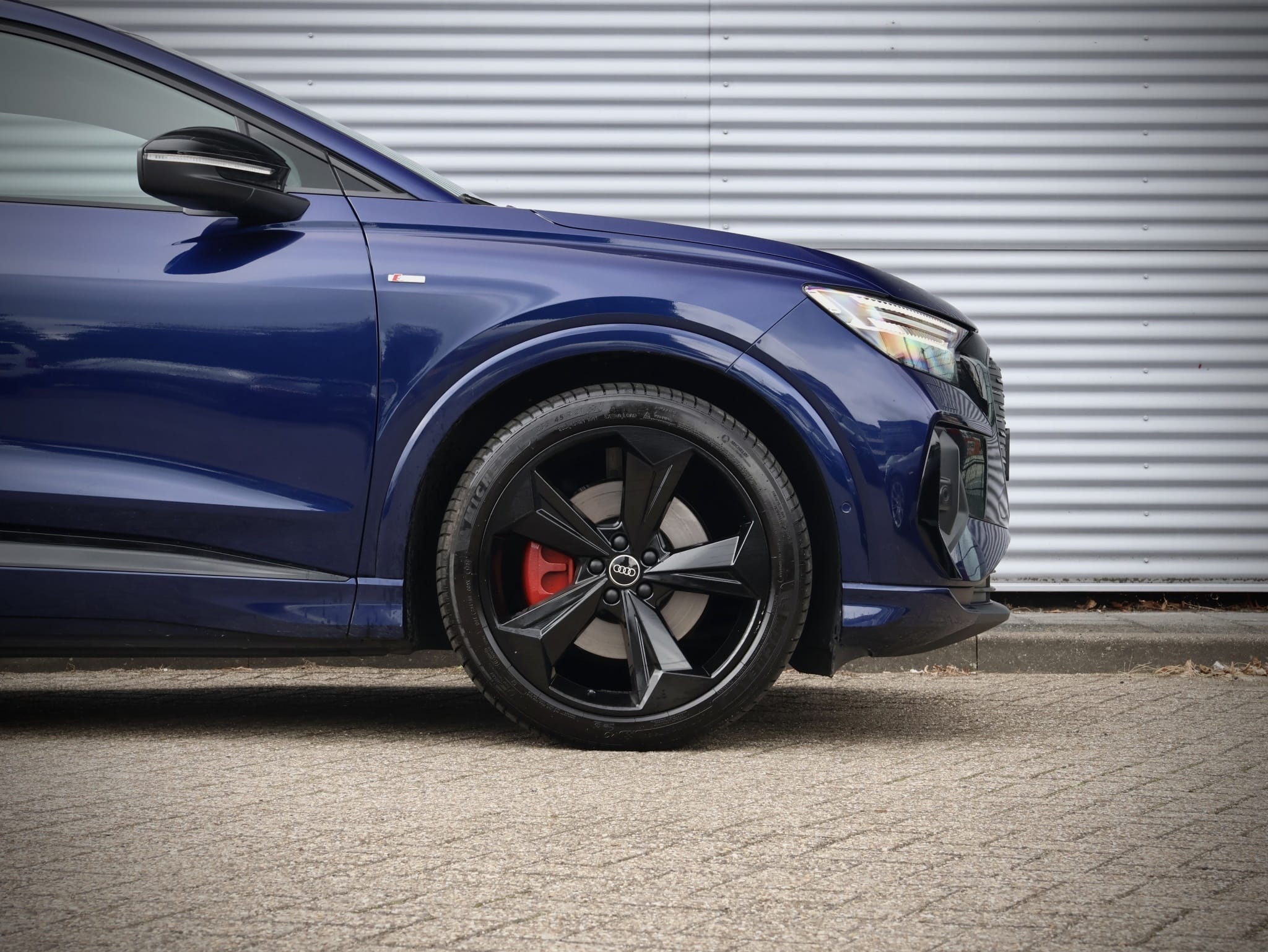 Audi Q4 e-tron — foto 14