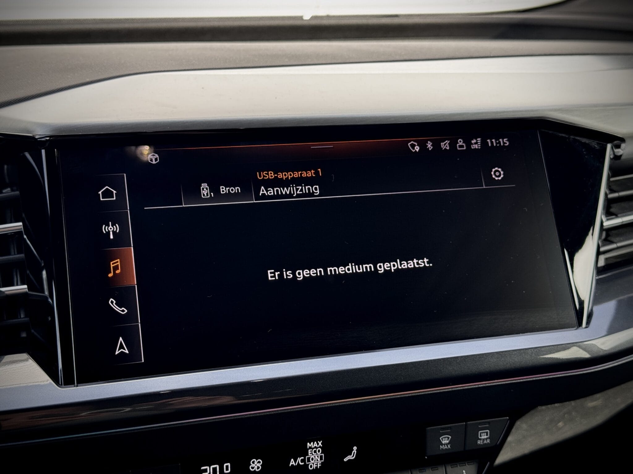 Audi Q4 e-tron — foto 19