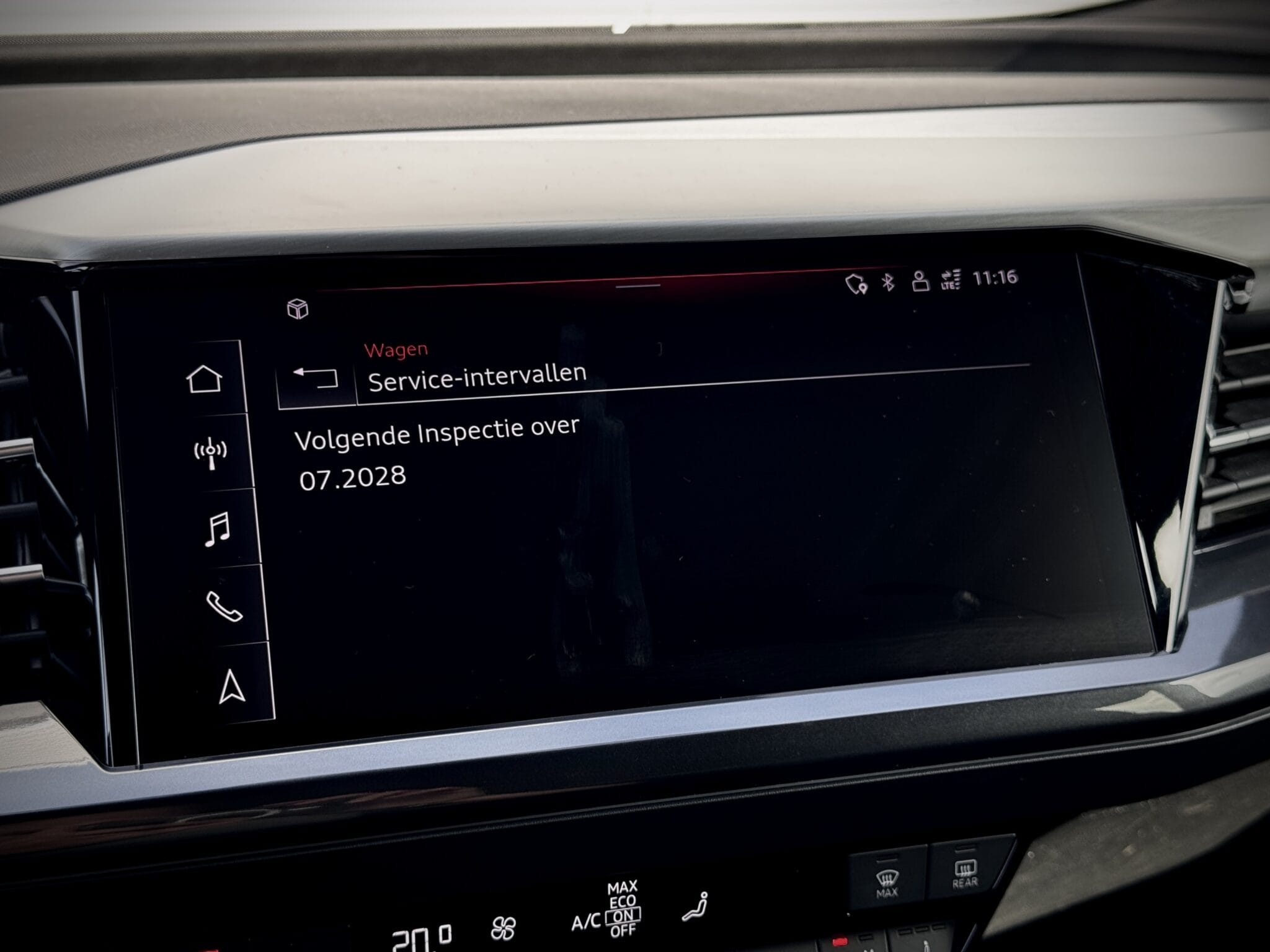 Audi Q4 e-tron — foto 21