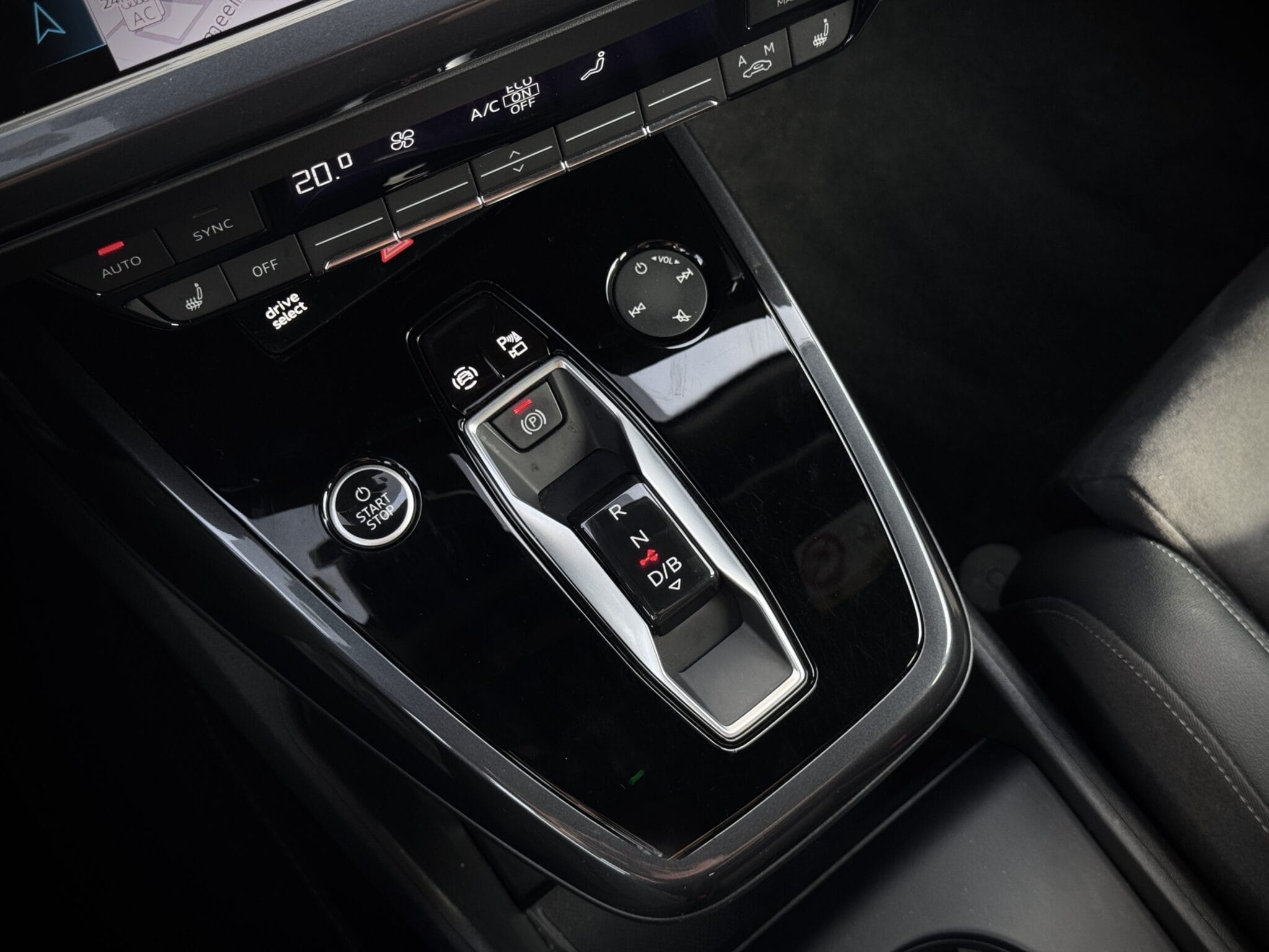 Audi Q4 e-tron — foto 26