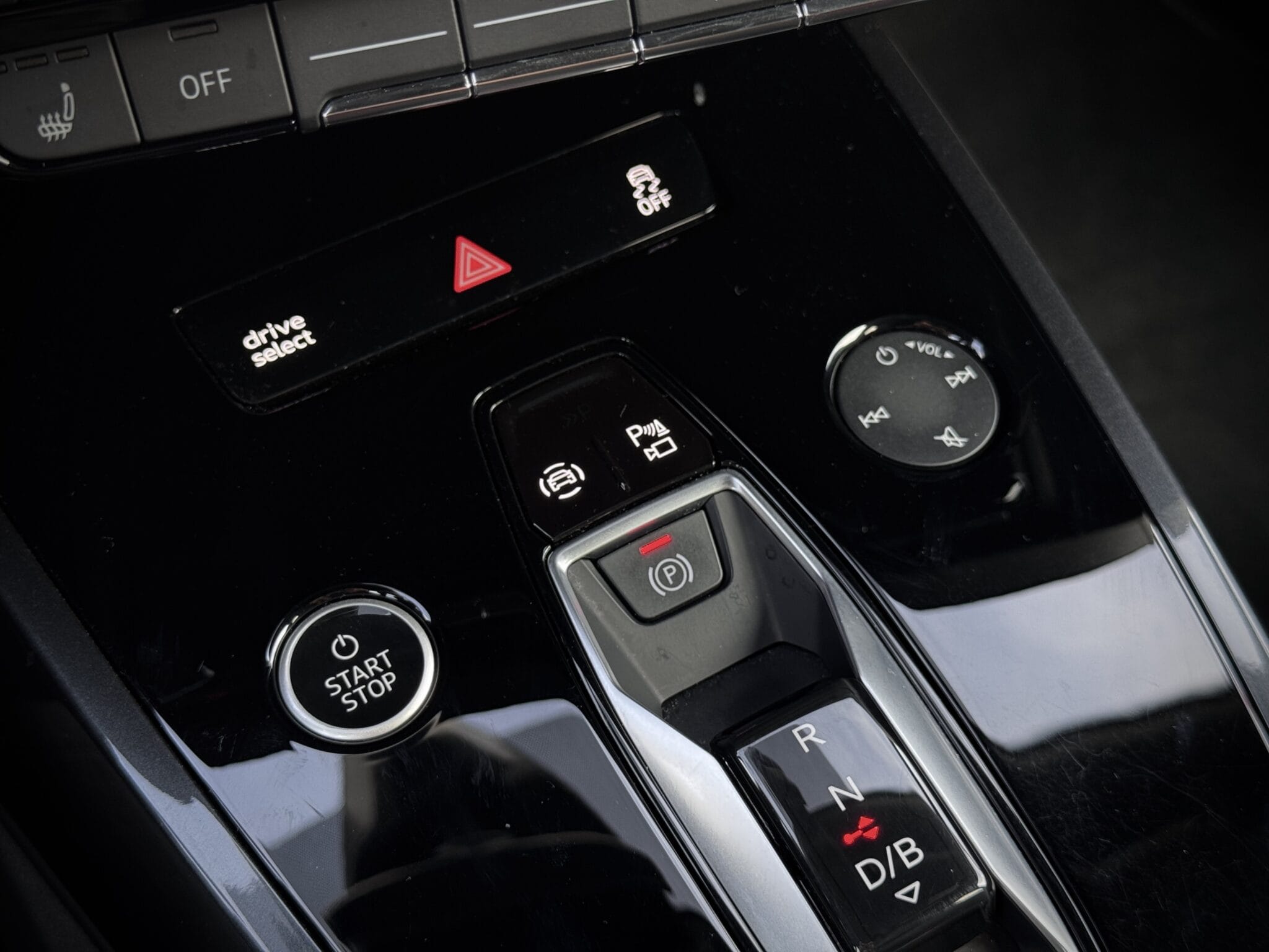 Audi Q4 e-tron — foto 29