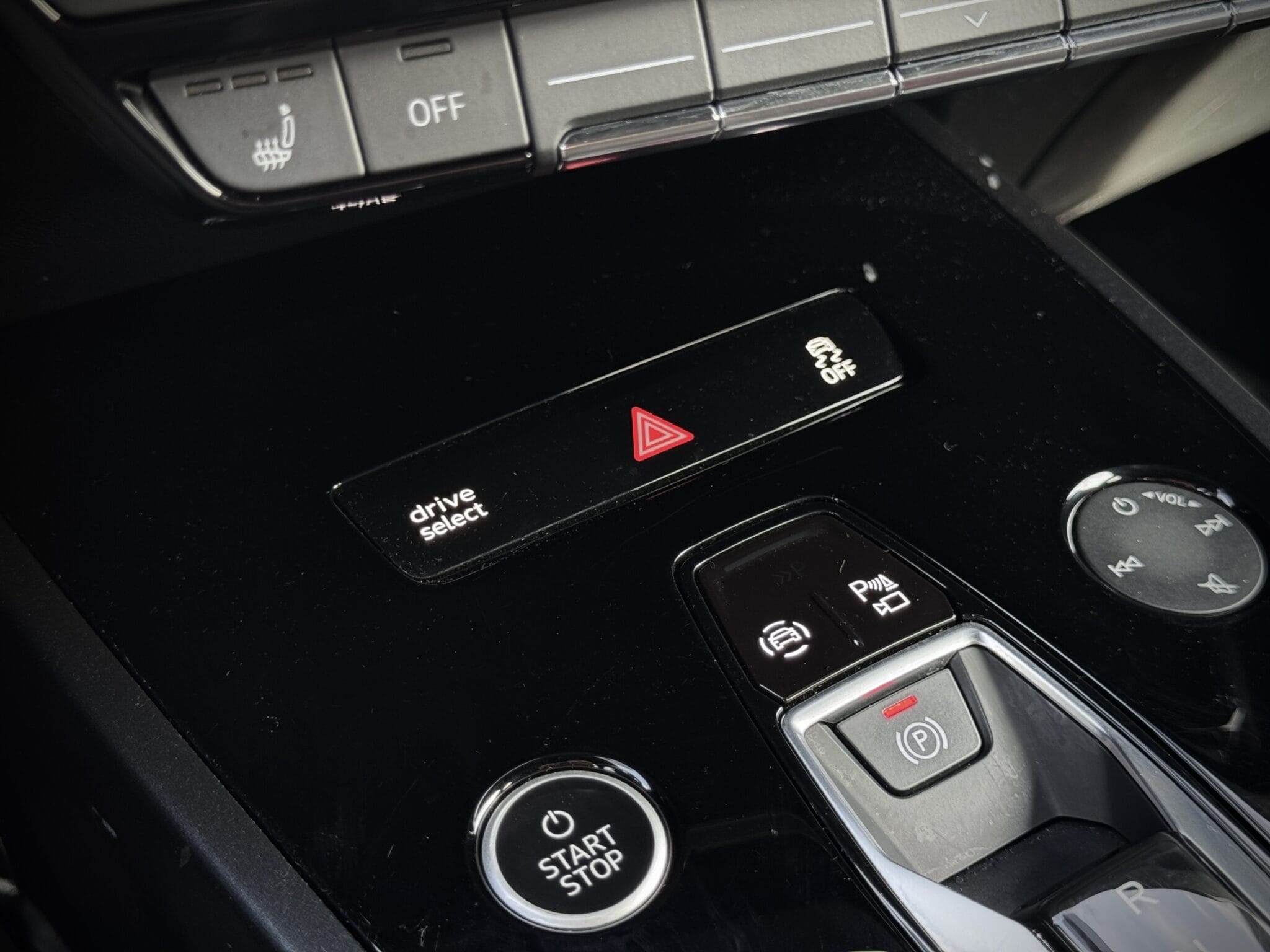 Audi Q4 e-tron — foto 30