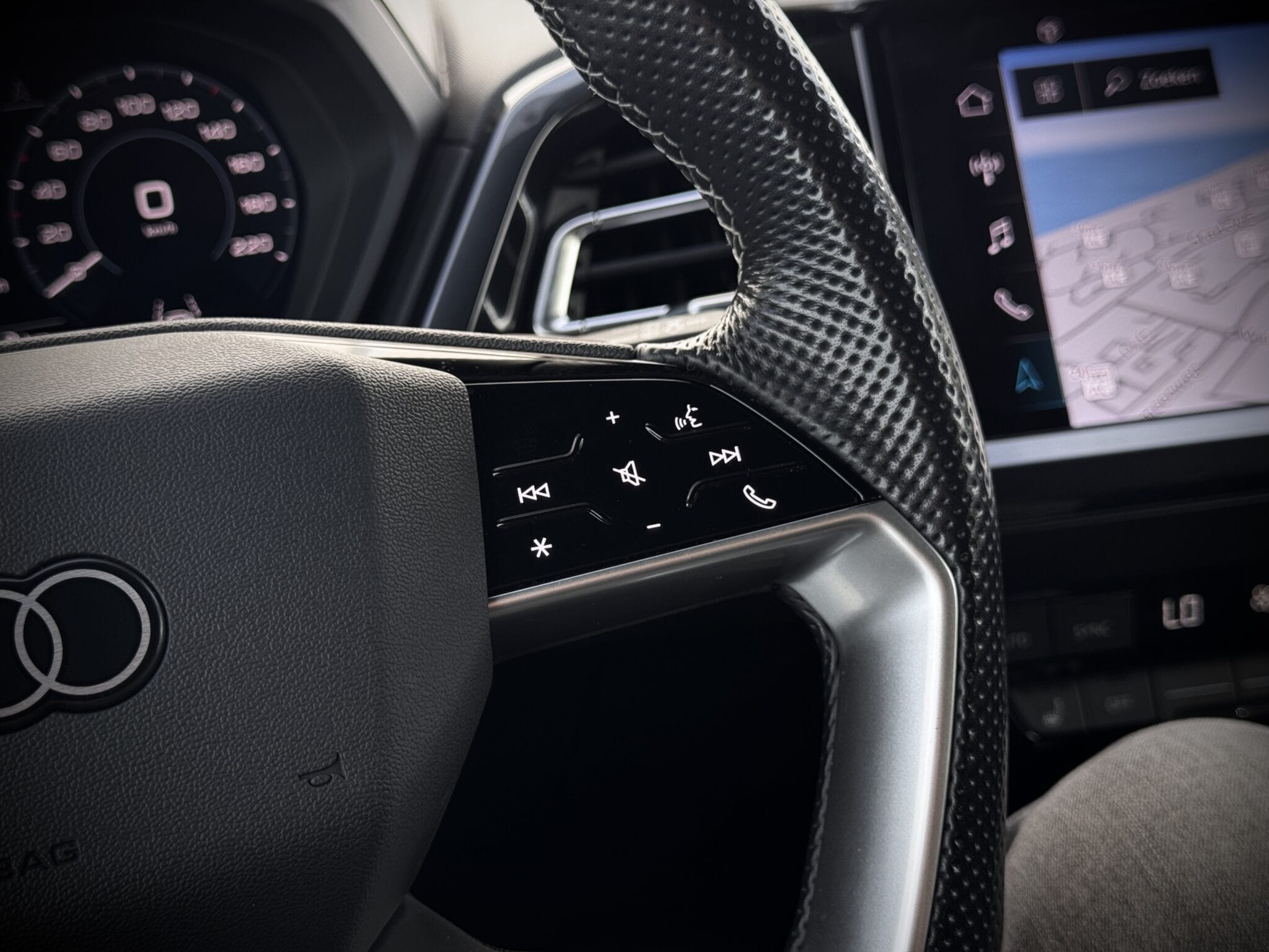 Audi Q4 e-tron — foto 36