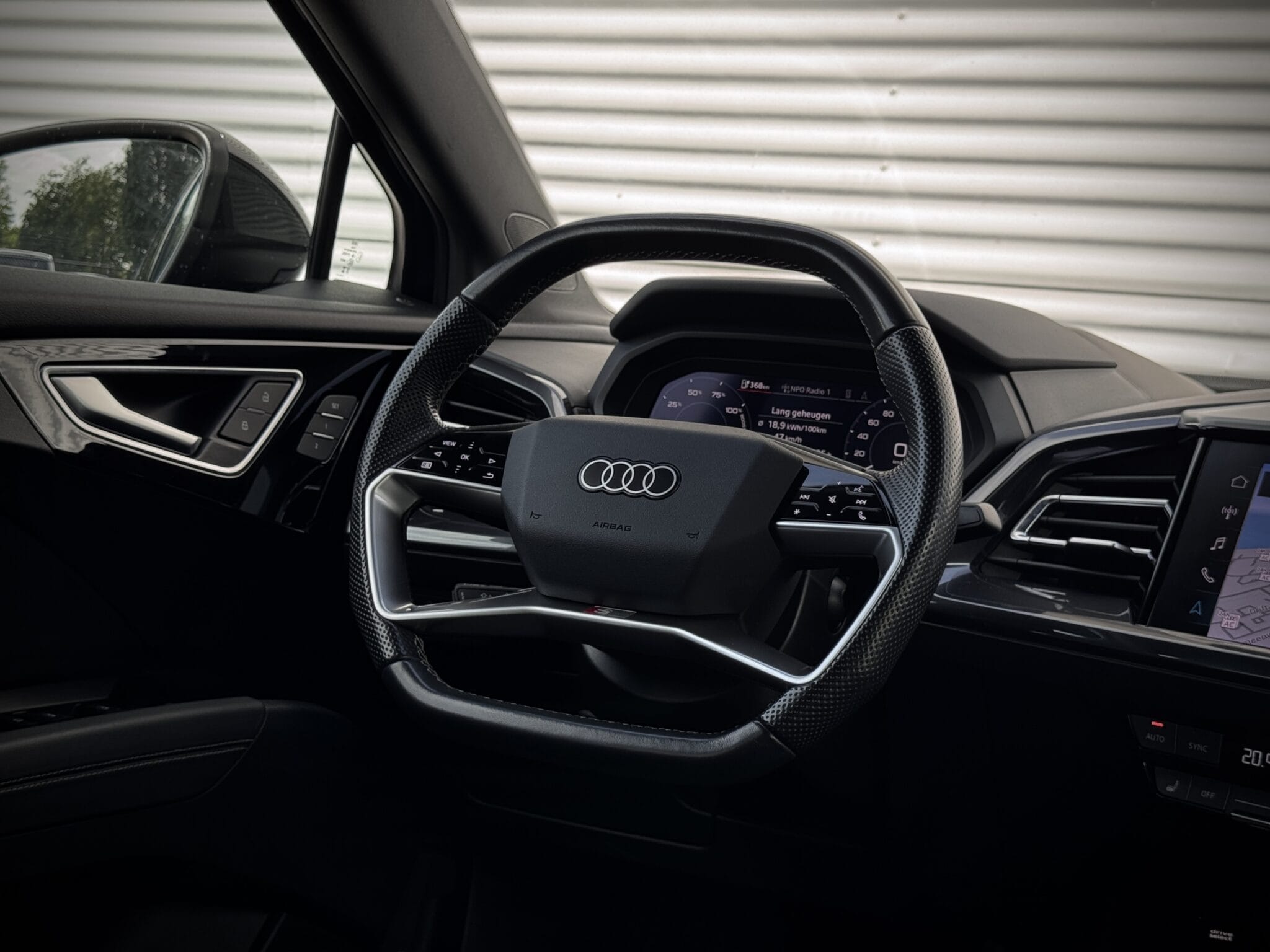 Audi Q4 e-tron — foto 41