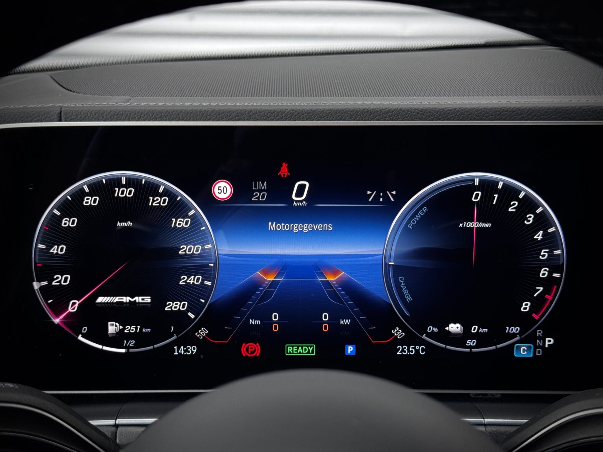 Mercedes-Benz GLE — foto 32