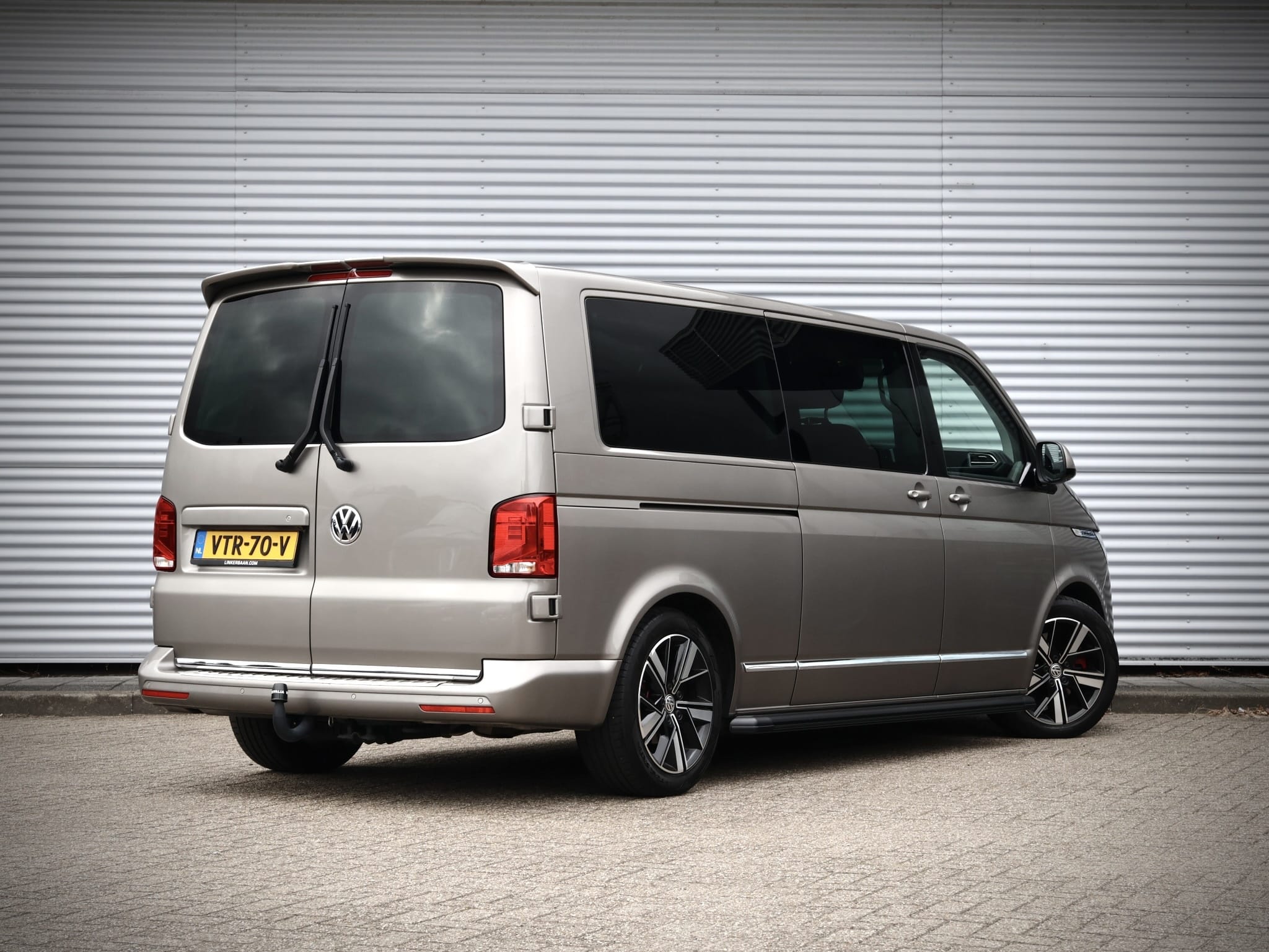 Volkswagen T6.1 Transporter Caravelle — foto 3