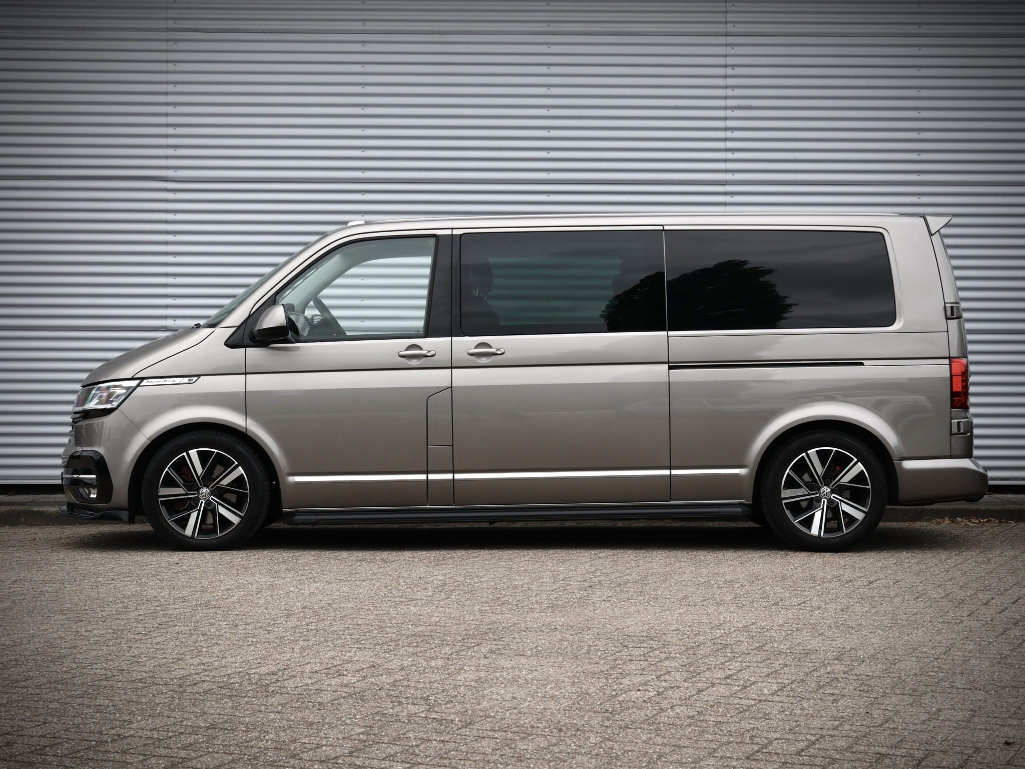 Volkswagen T6.1 Transporter Caravelle — foto 9