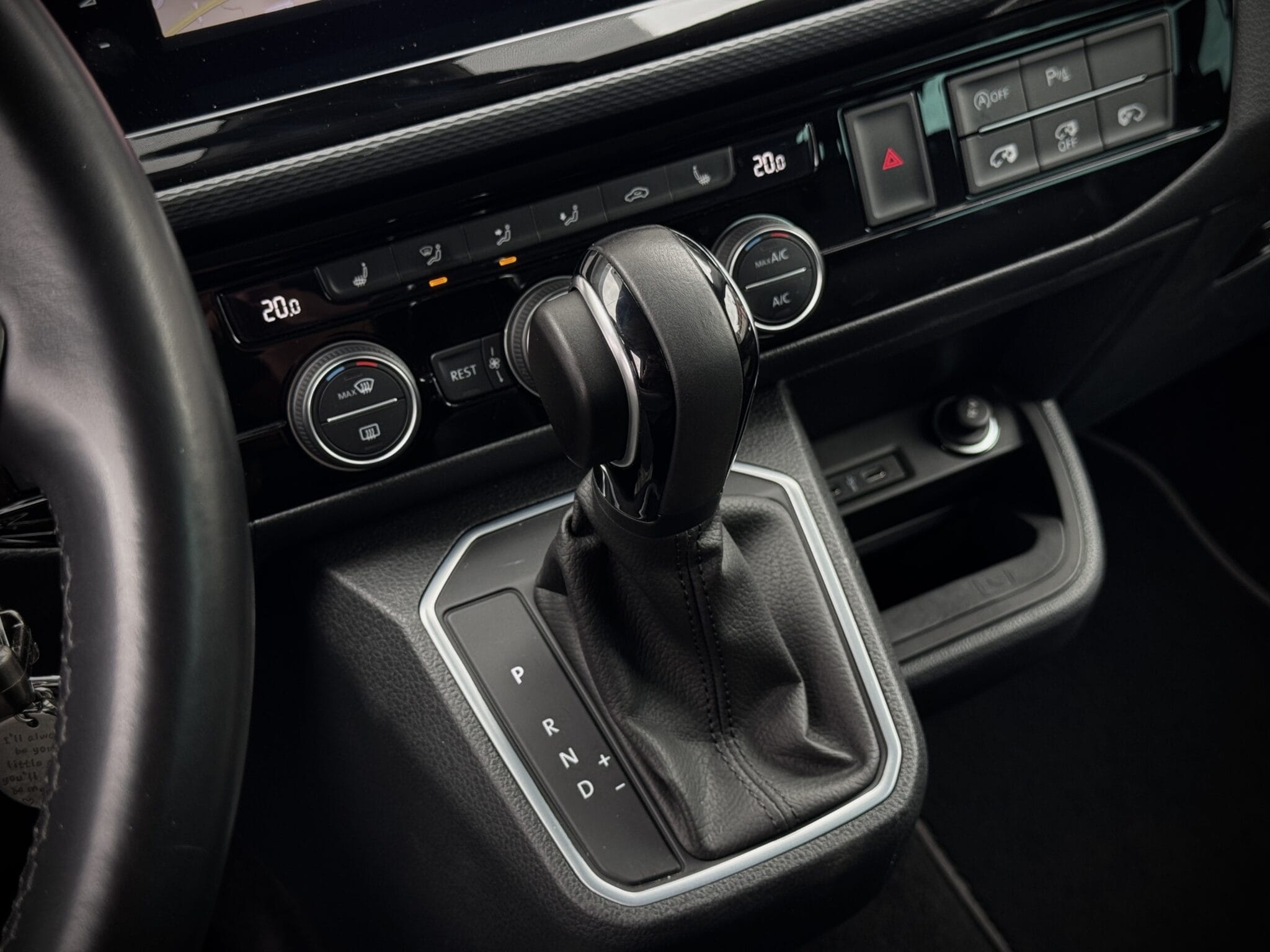 Volkswagen T6.1 Transporter Caravelle — foto 25