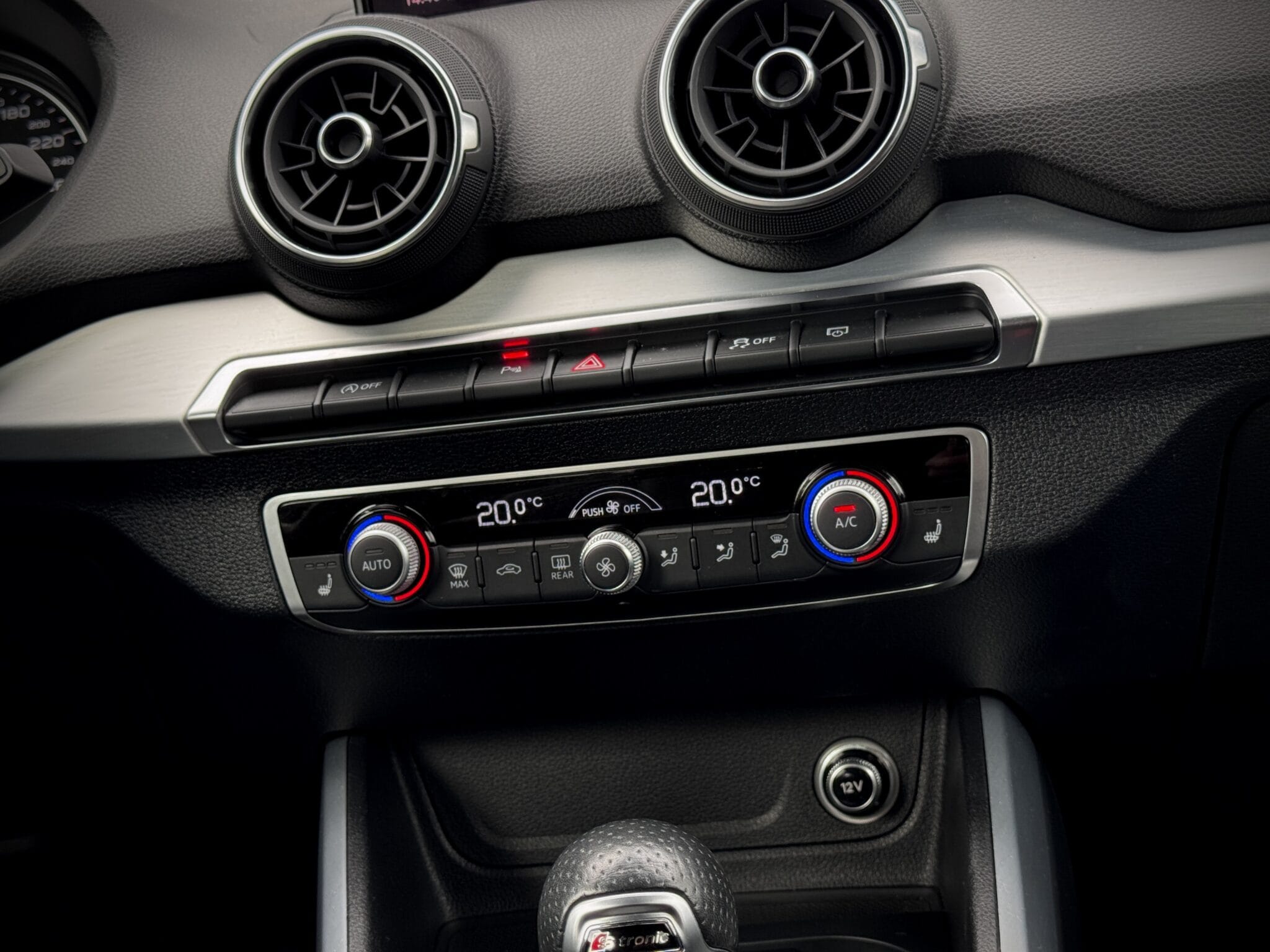 Audi Q2 — foto 15