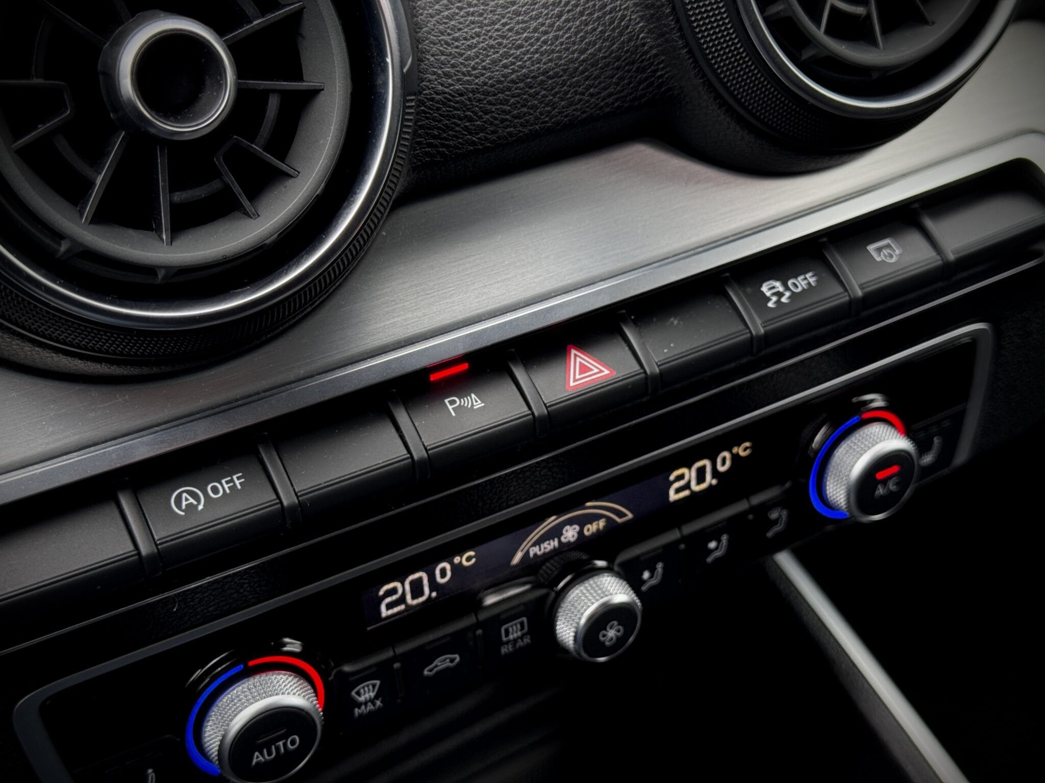 Audi Q2 — foto 28