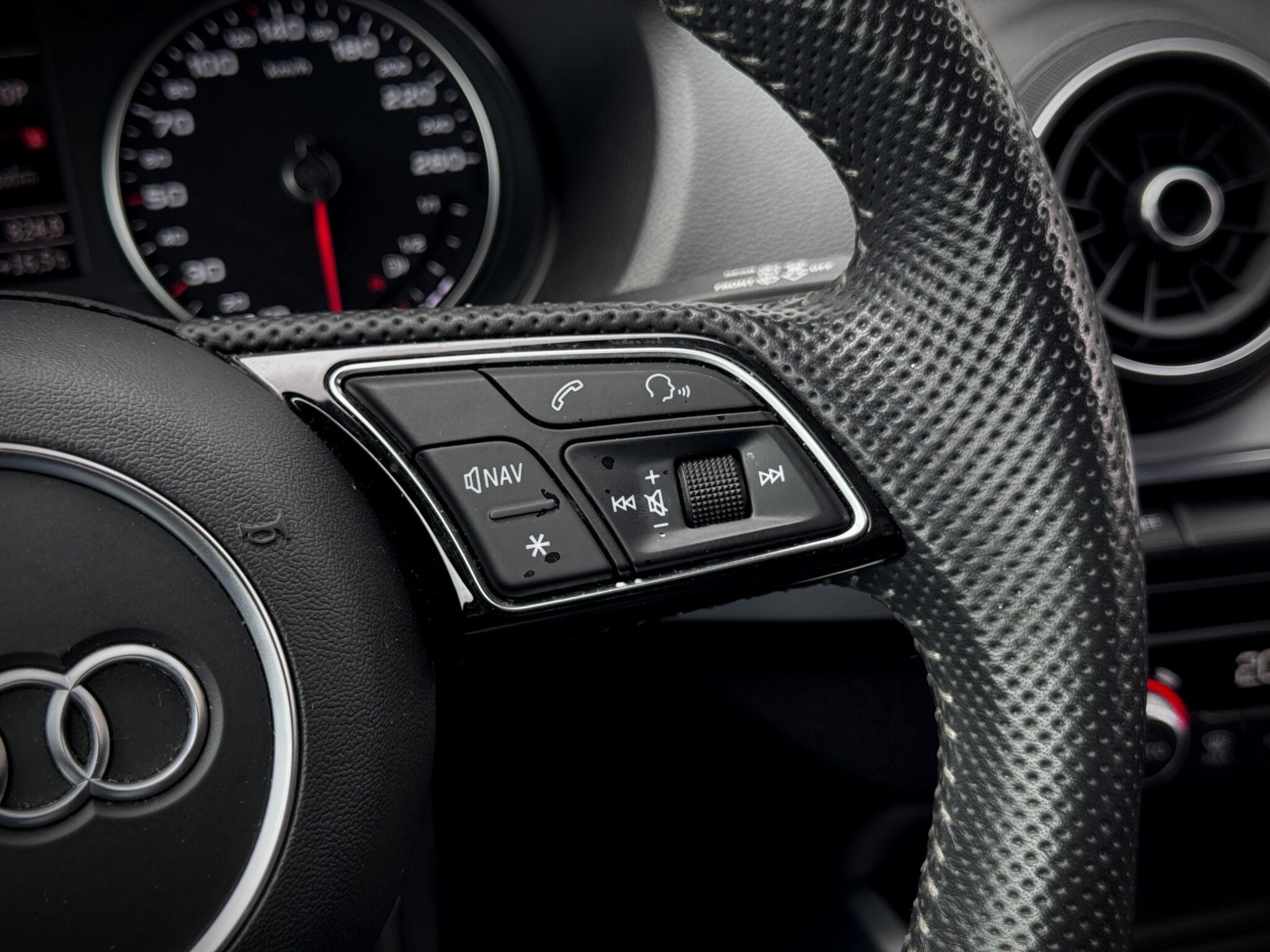 Audi Q2 — foto 43