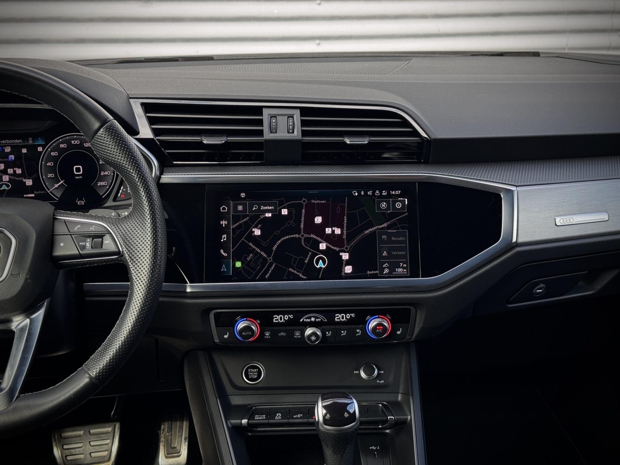 Audi Q3 — foto 10