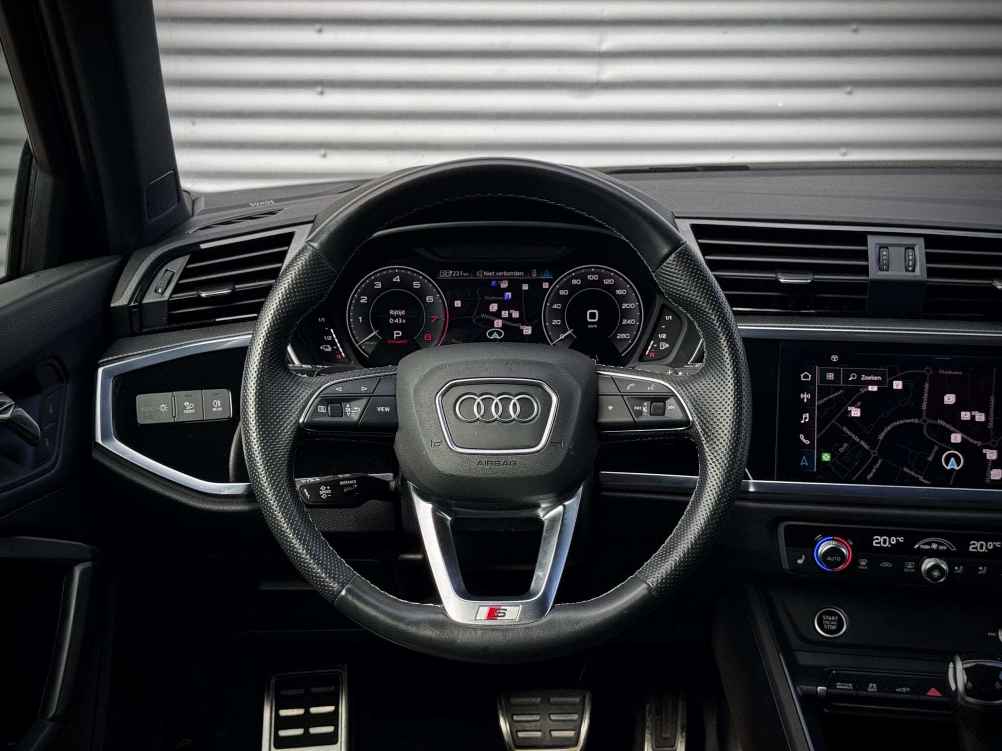 Audi Q3 — foto 14