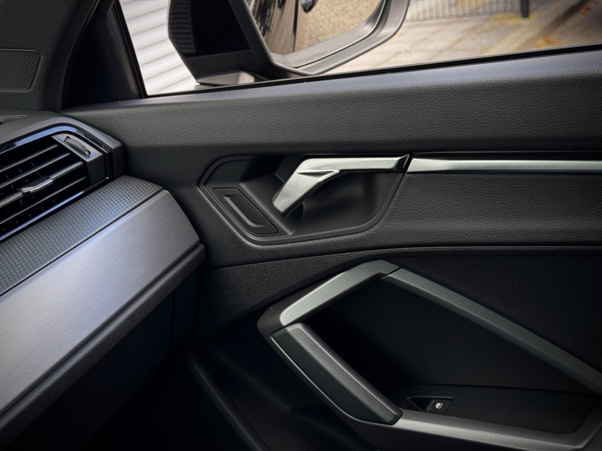Audi Q3 — foto 15