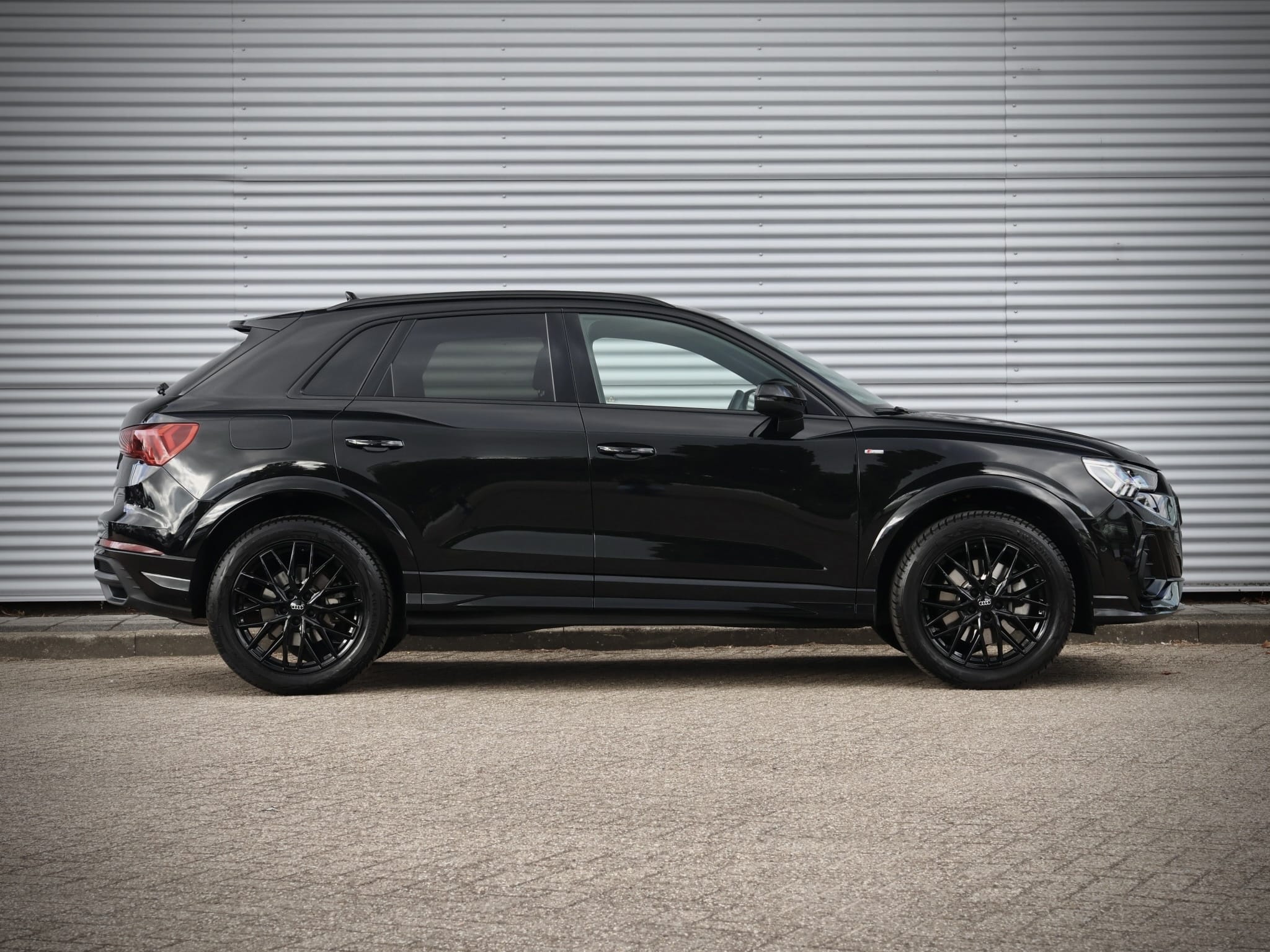 Audi Q3 — foto 56