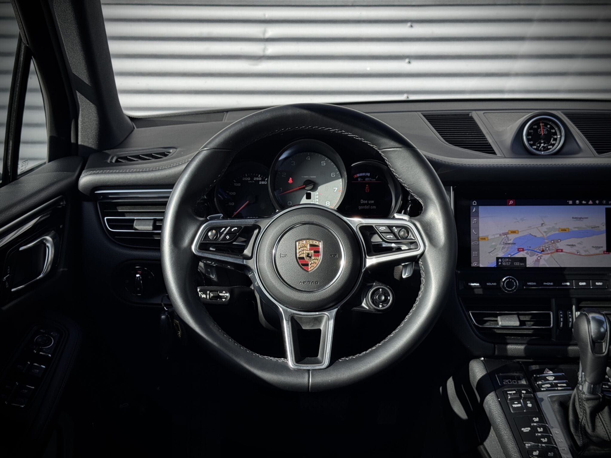 Porsche Macan — foto 16