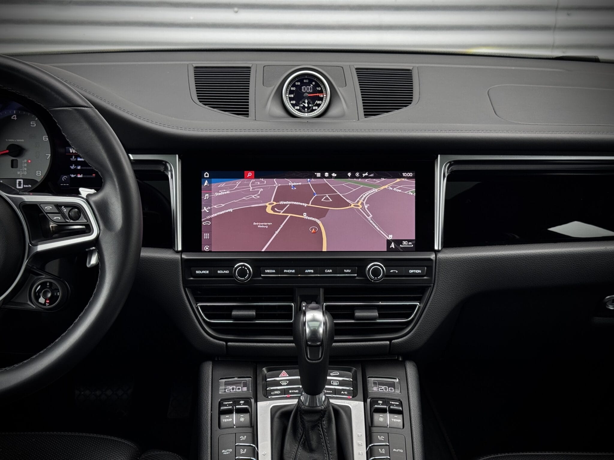 Porsche Macan — foto 16
