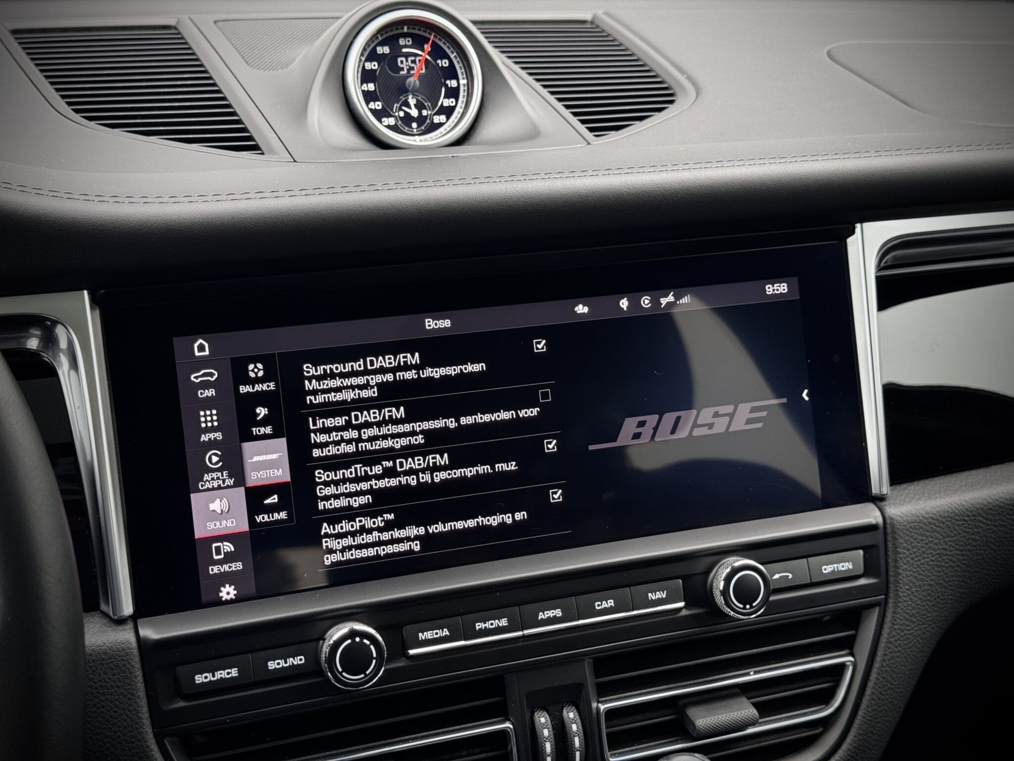 Porsche Macan — foto 23