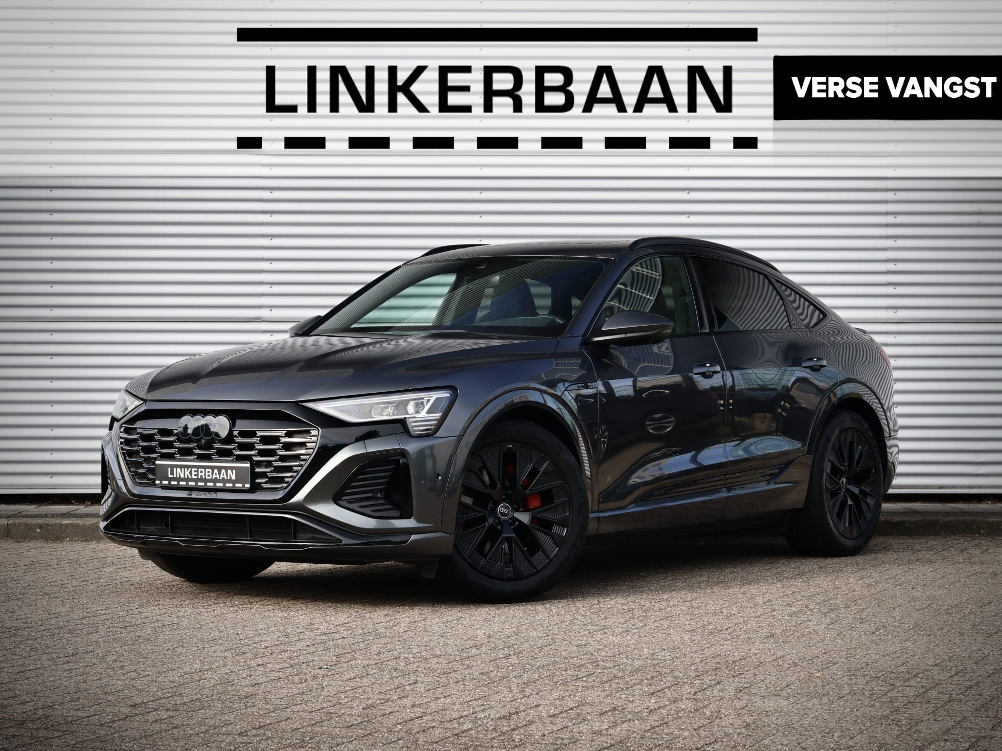 Audi Q8 Sportback e-tron — foto 1