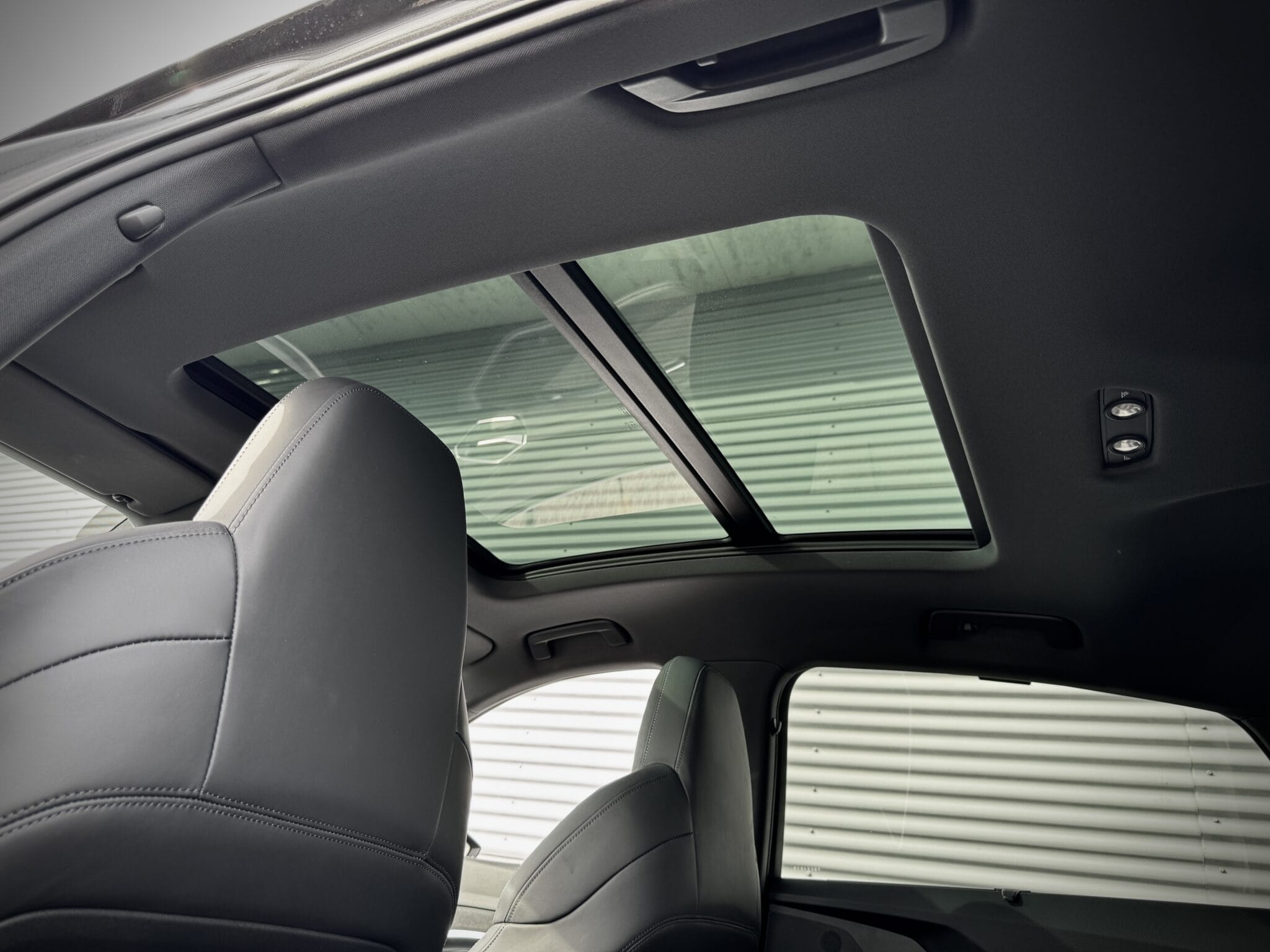 Audi Q8 Sportback e-tron — foto 8
