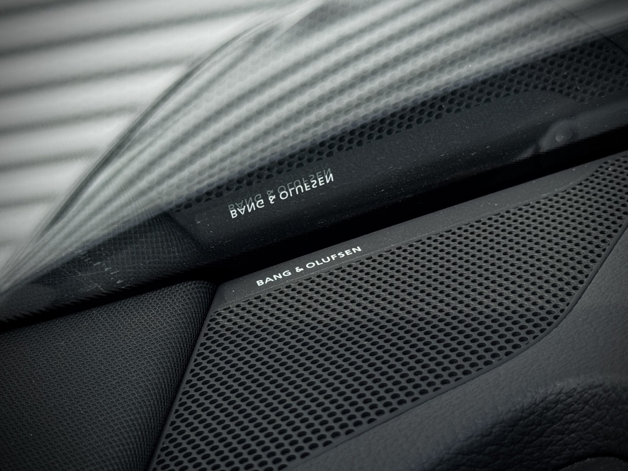 Audi Q8 Sportback e-tron — foto 48