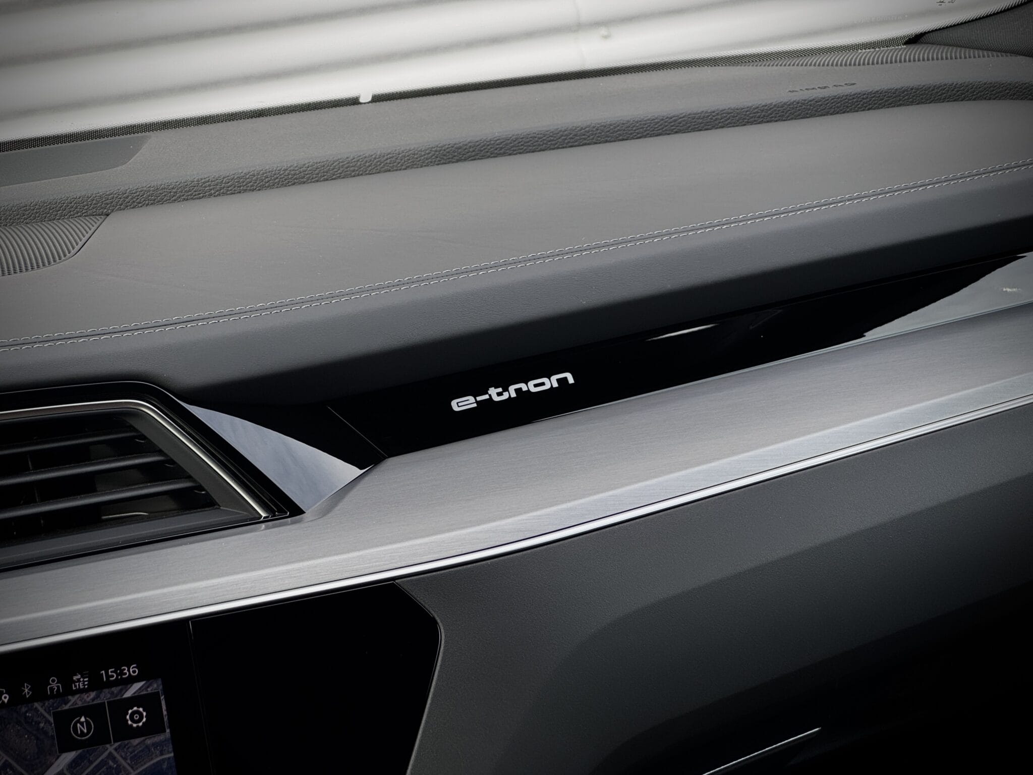 Audi Q8 Sportback e-tron — foto 56