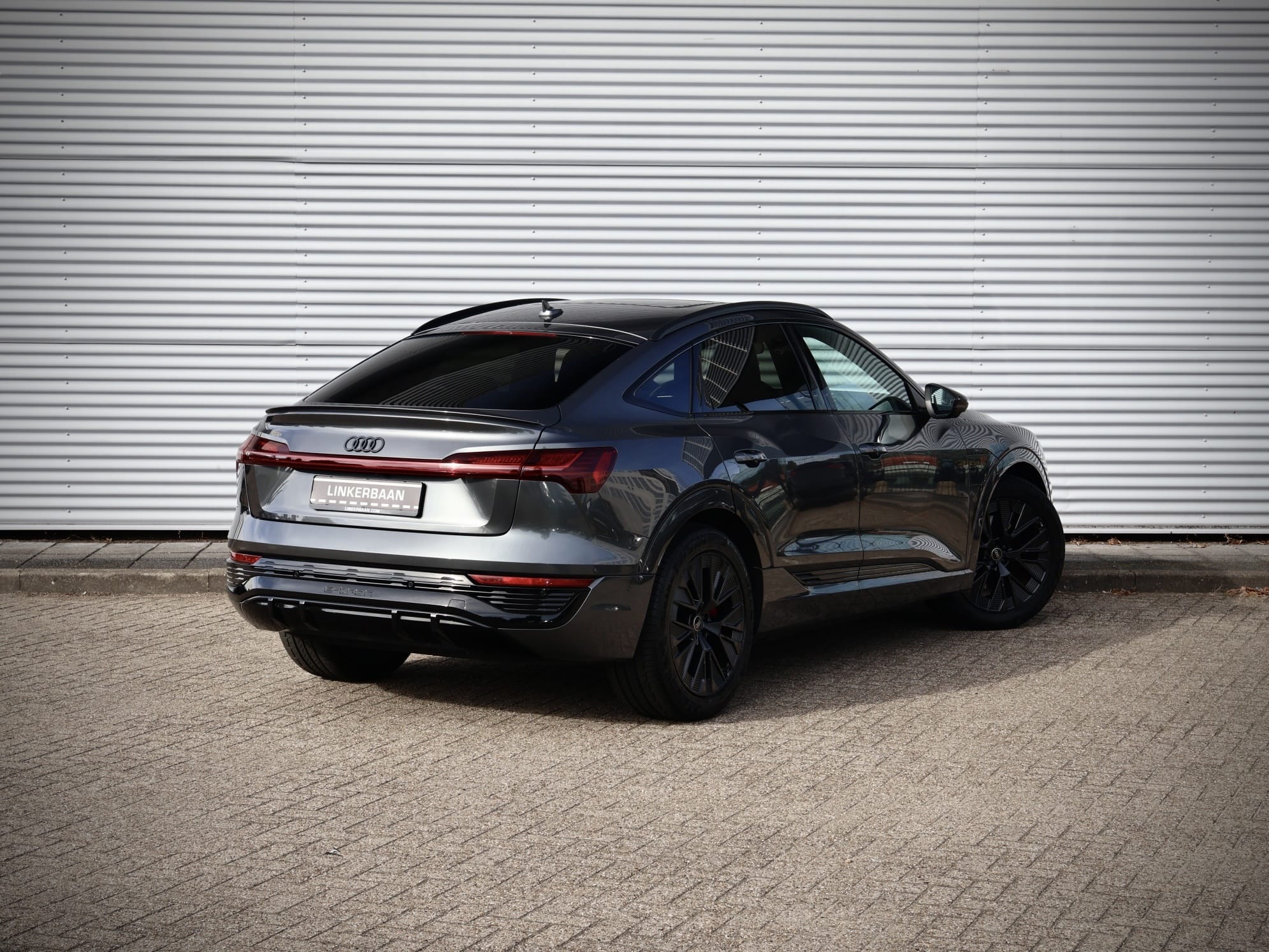 Audi Q8 Sportback e-tron — foto 63