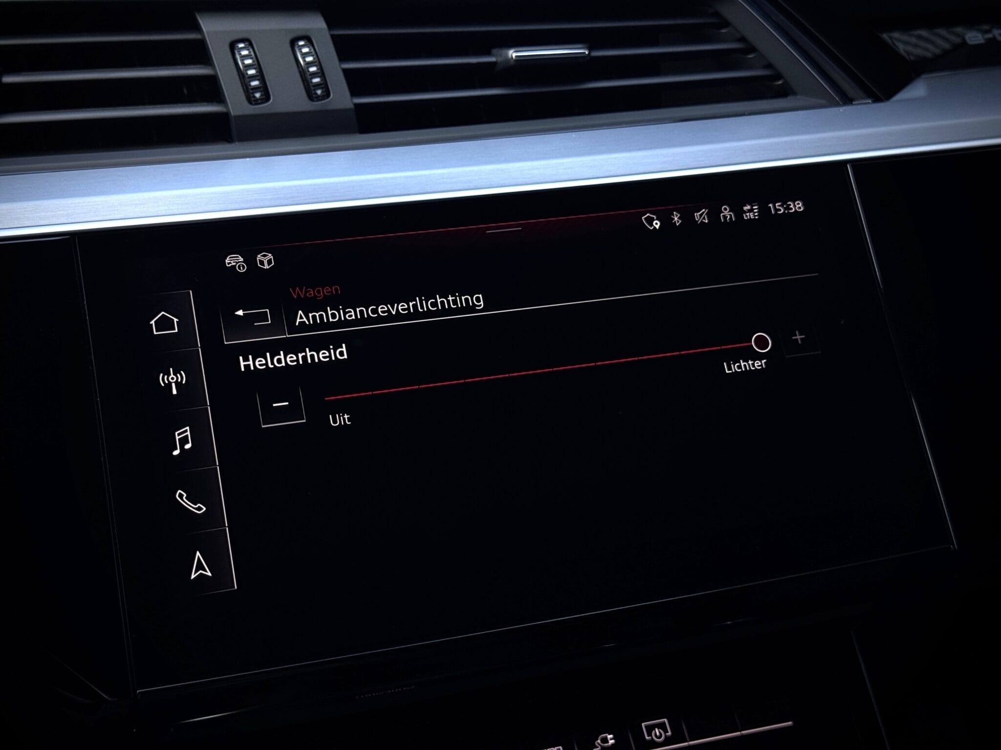 Audi Q8 Sportback e-tron — foto 19
