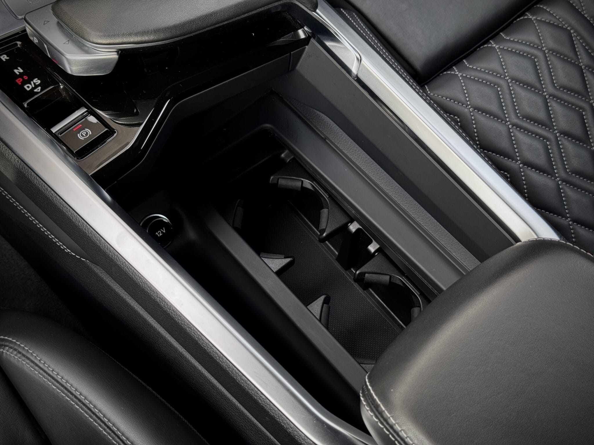 Audi Q8 Sportback e-tron — foto 29
