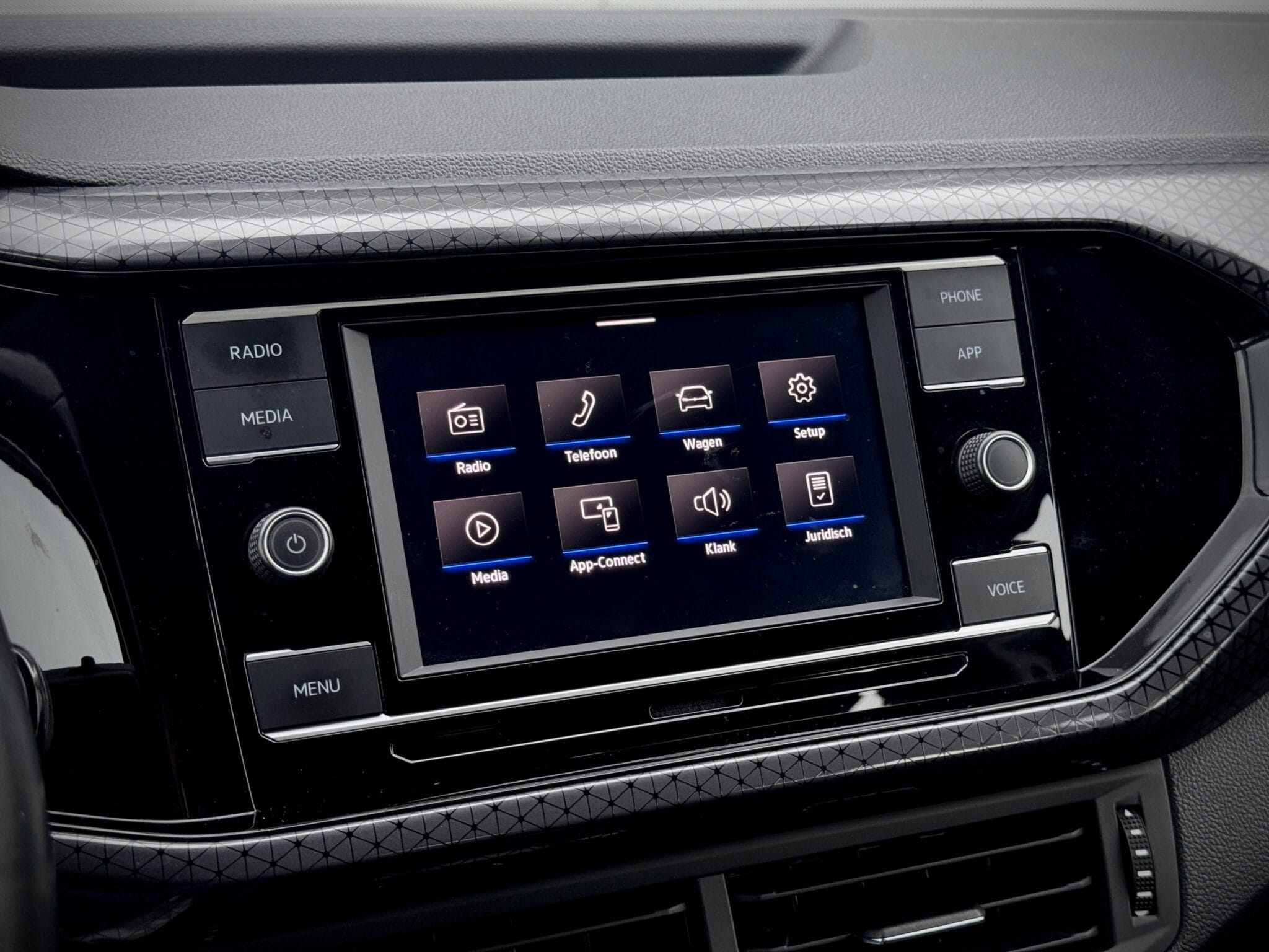 Volkswagen T-Cross — foto 15