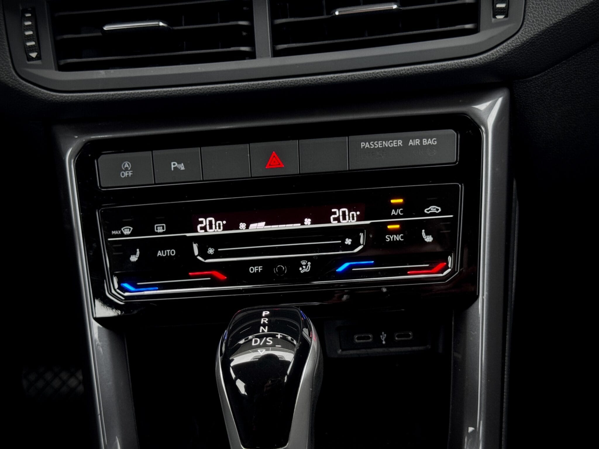 Volkswagen T-Cross — foto 20
