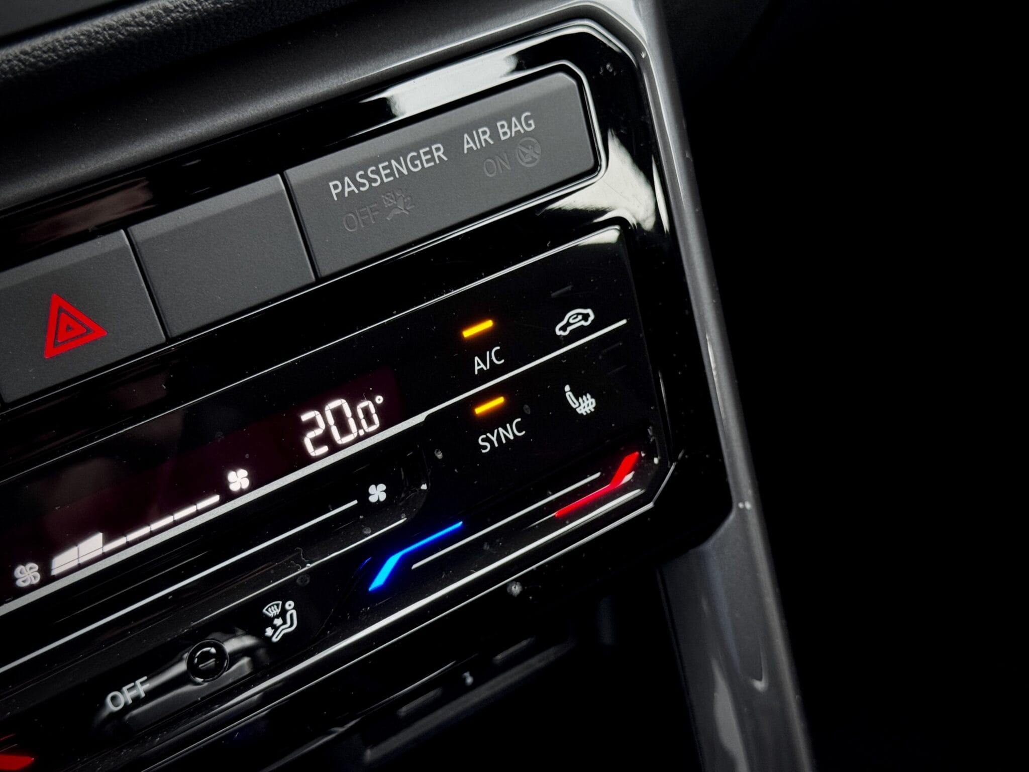 Volkswagen T-Cross — foto 23