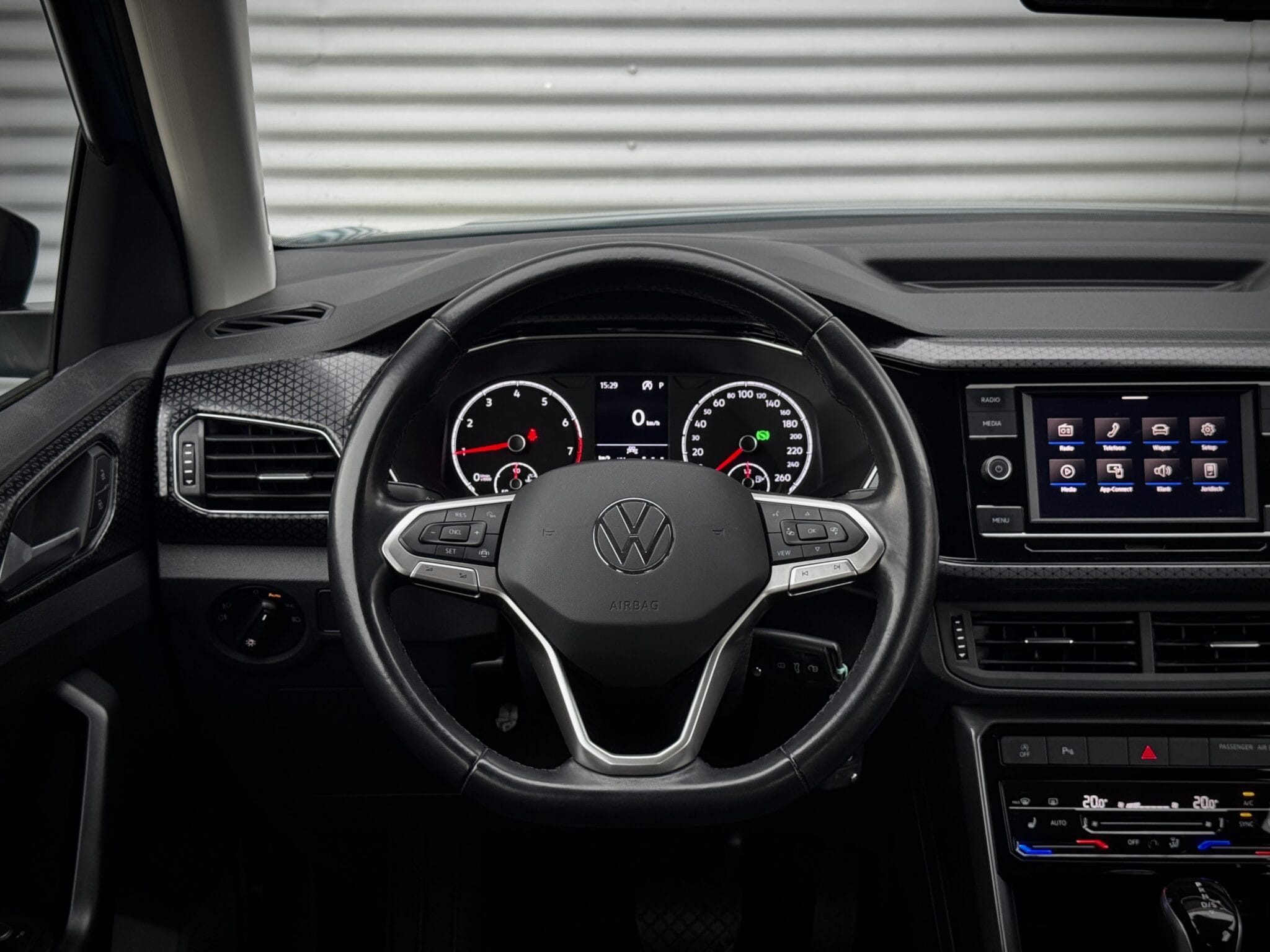 Volkswagen T-Cross — foto 27