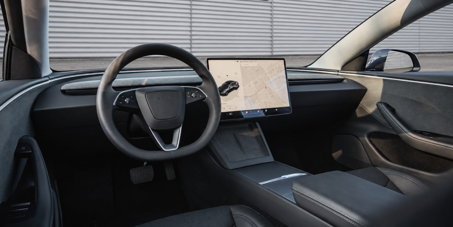 Tesla Model 3 — foto 4