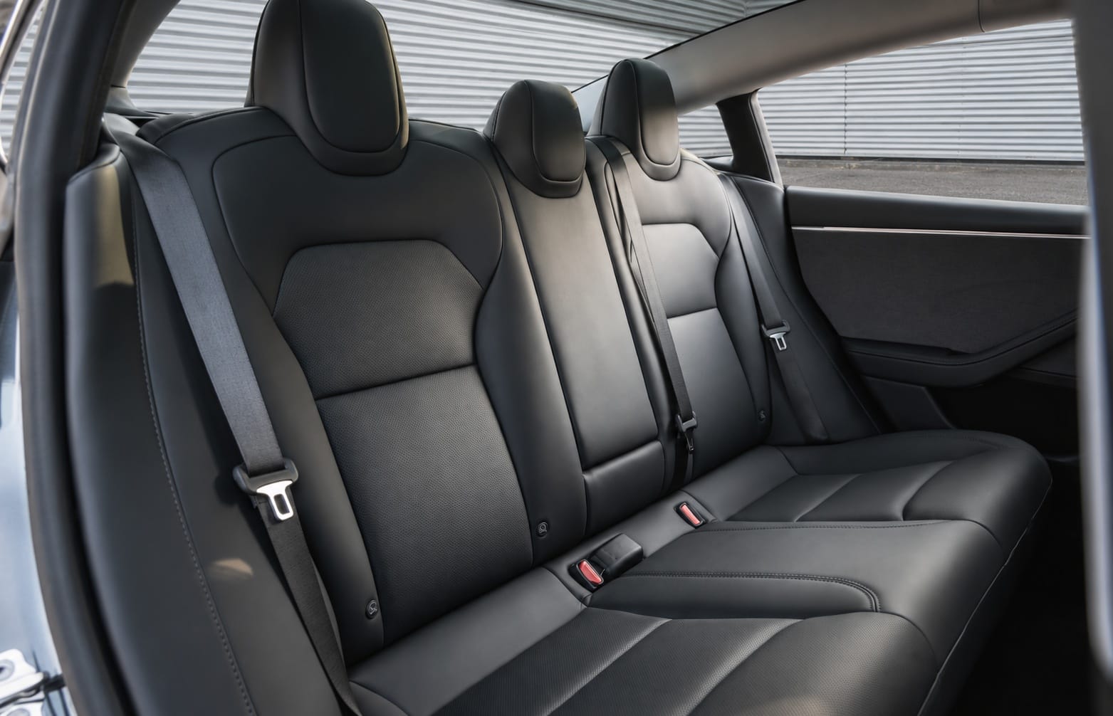 Tesla Model 3 — foto 7