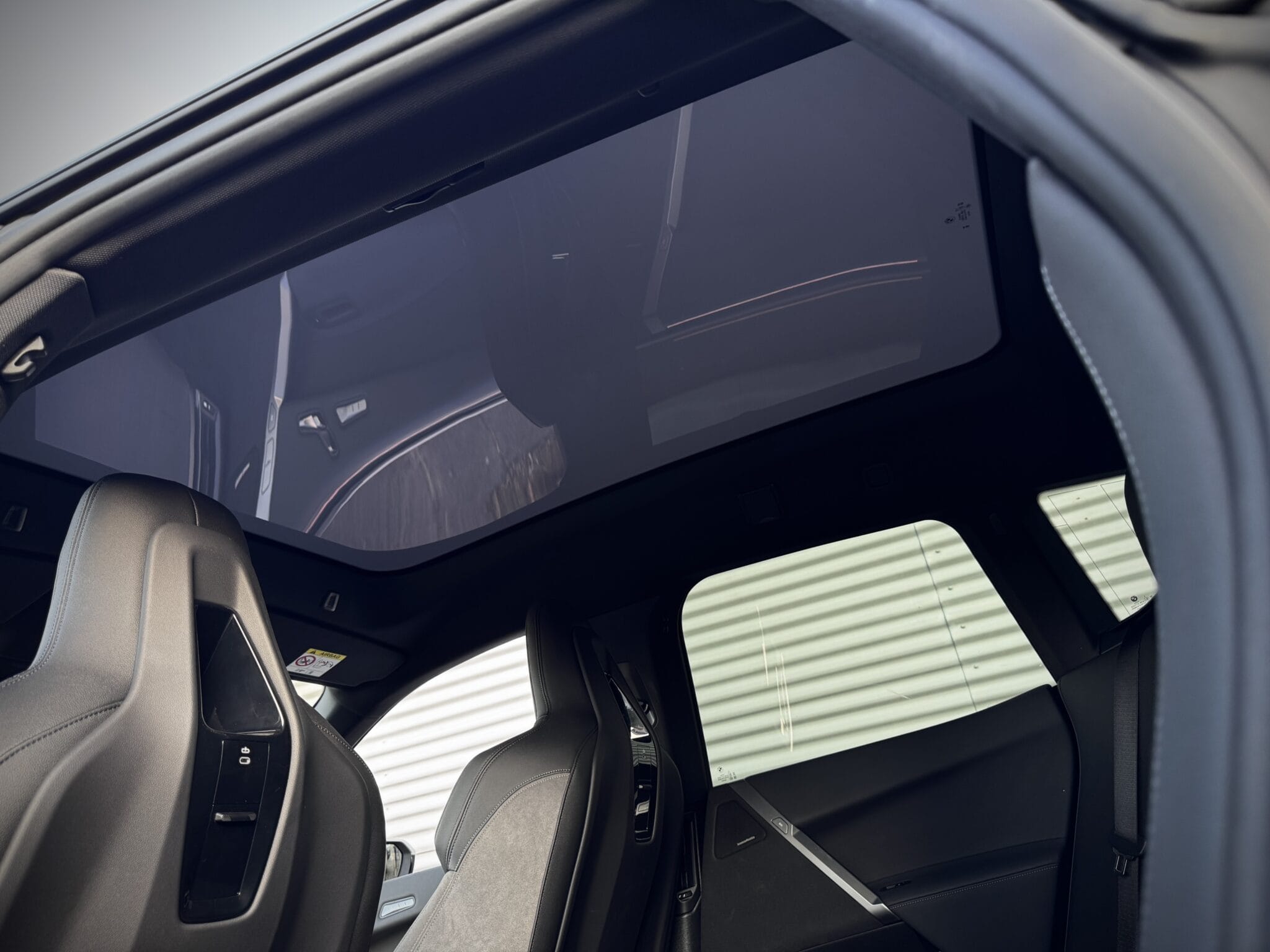BMW iX — foto 8