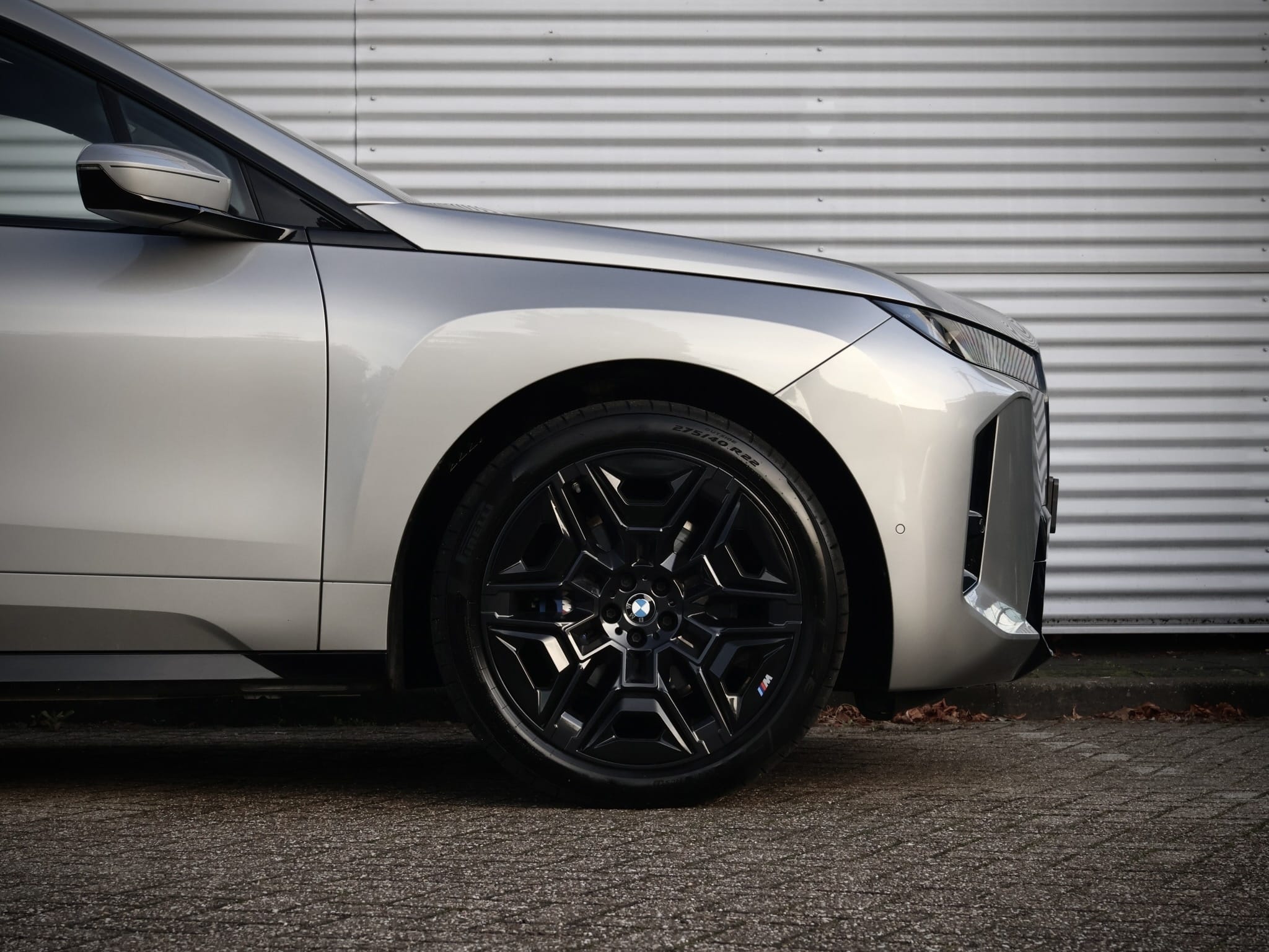 BMW iX — foto 14