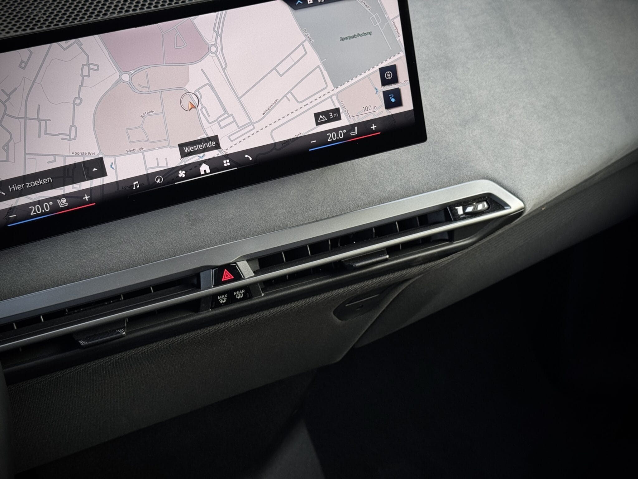 BMW iX — foto 24